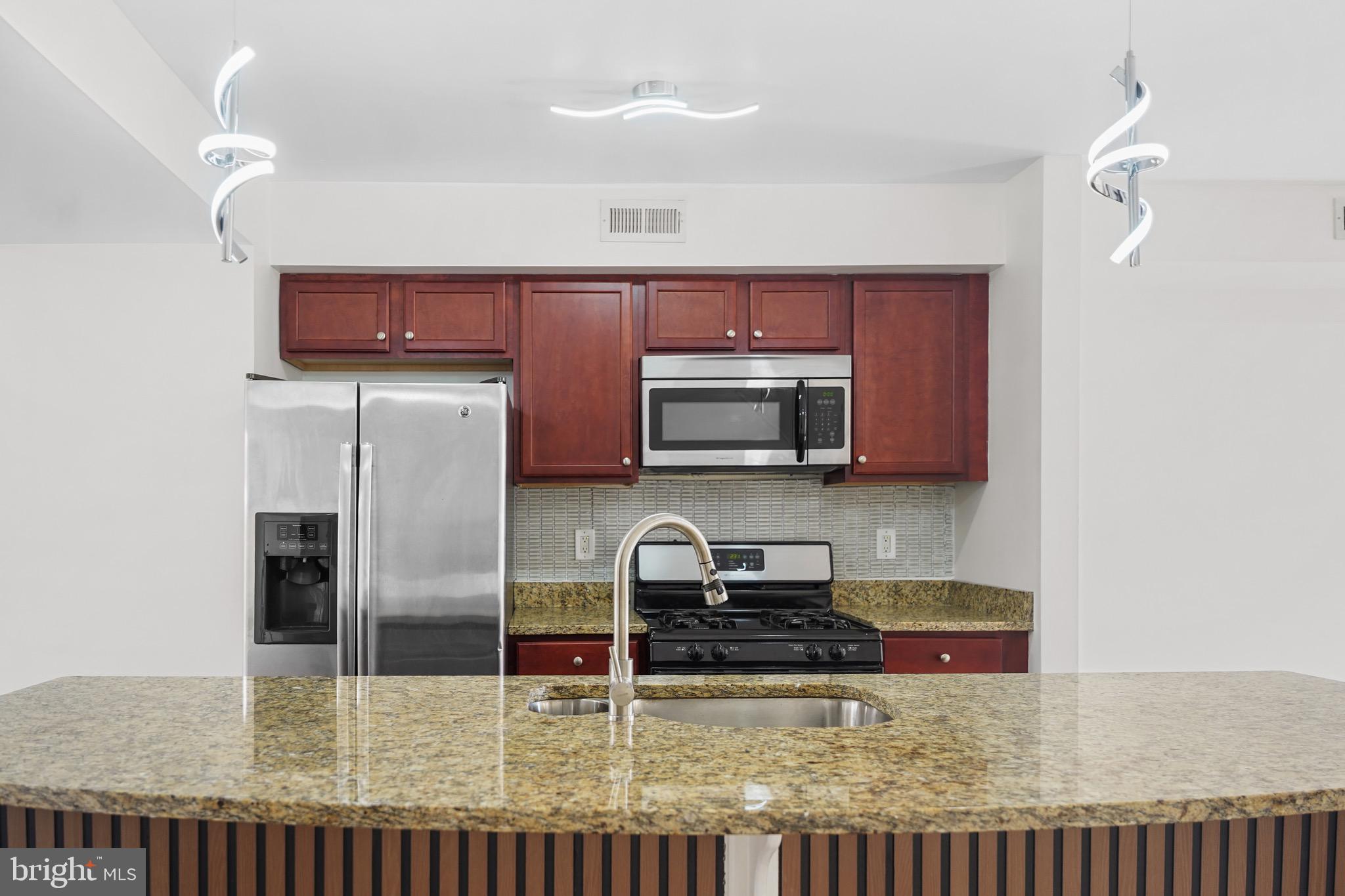 GREEKTOWN - Residential