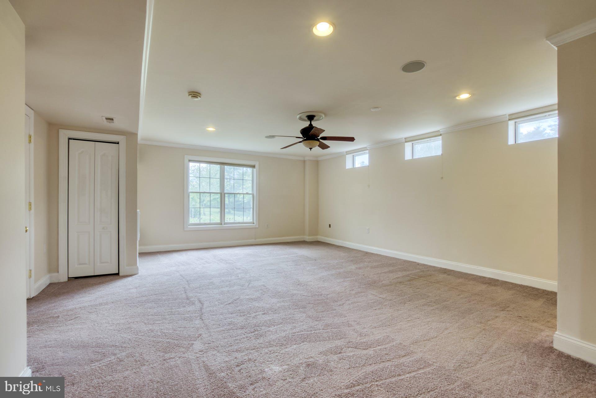 CHASE AT BELMONT COUNTRY - Residential