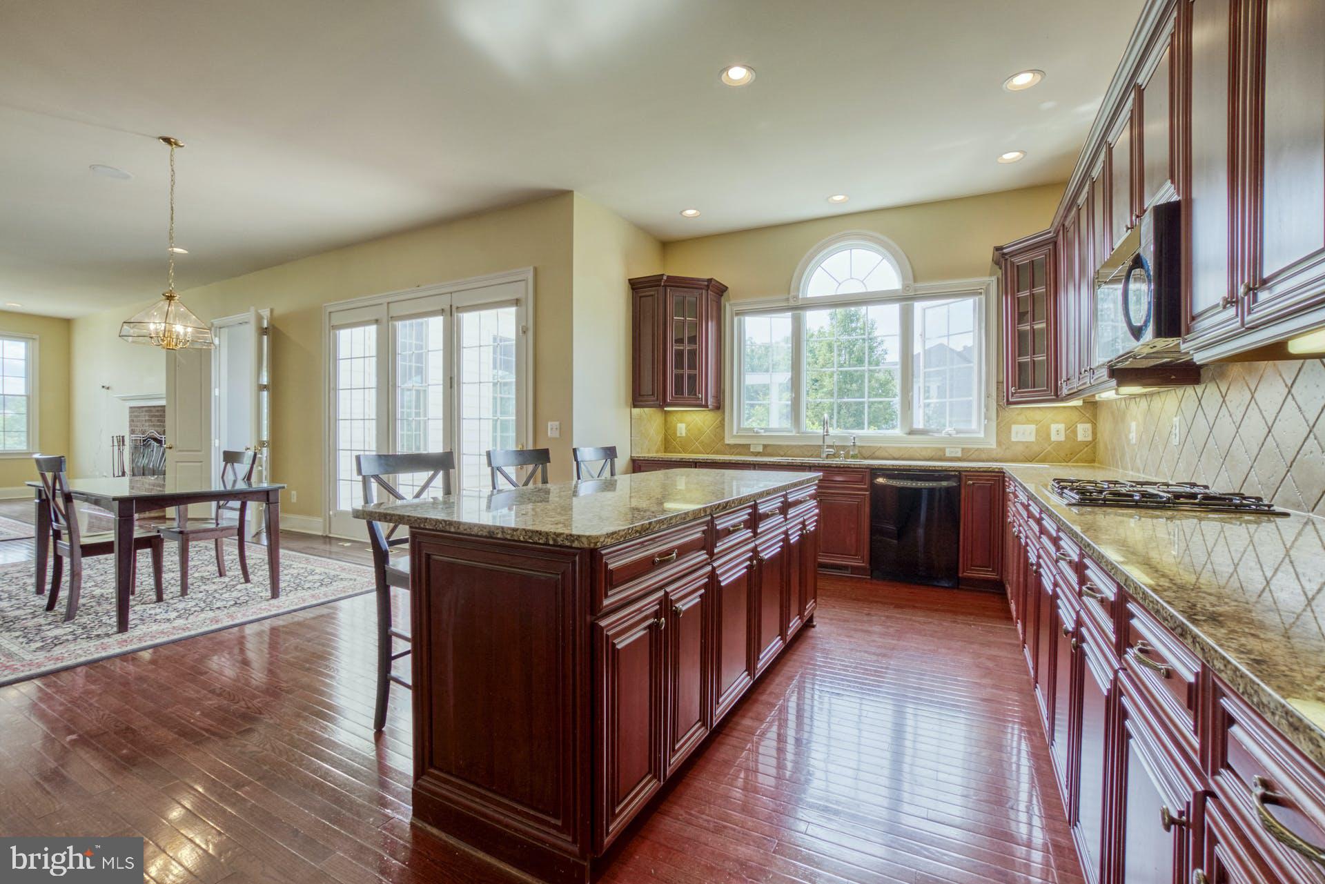 CHASE AT BELMONT COUNTRY - Residential