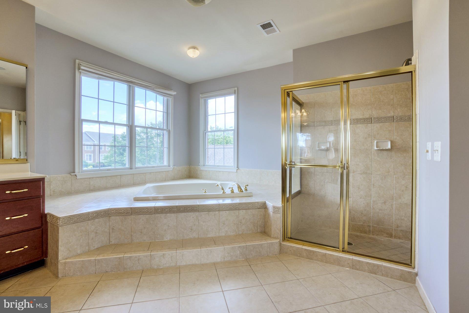 CHASE AT BELMONT COUNTRY - Residential