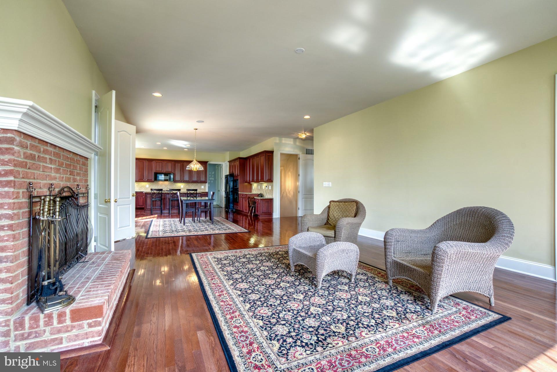 CHASE AT BELMONT COUNTRY - Residential