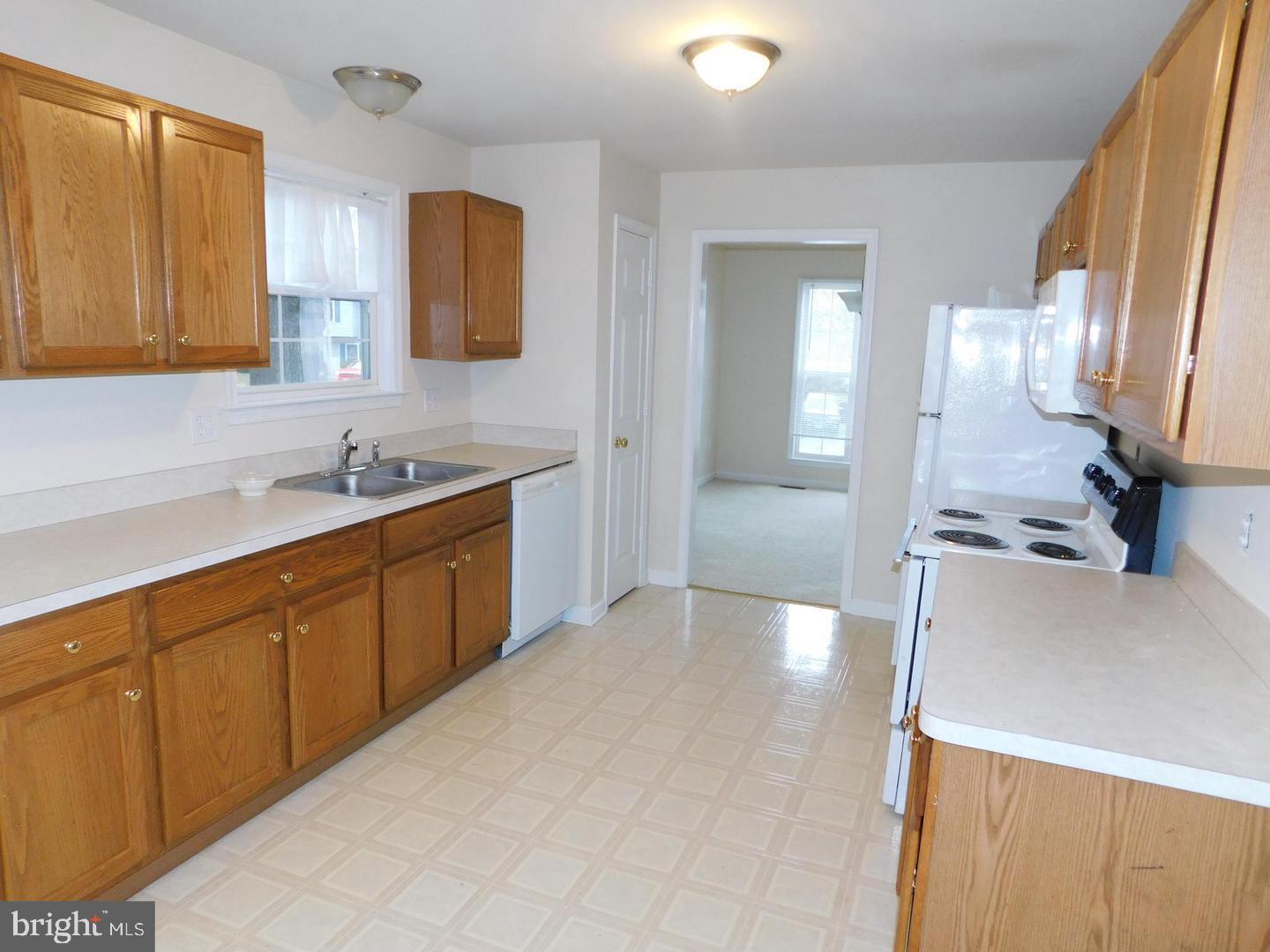 10110 HERIOT ROW COURT