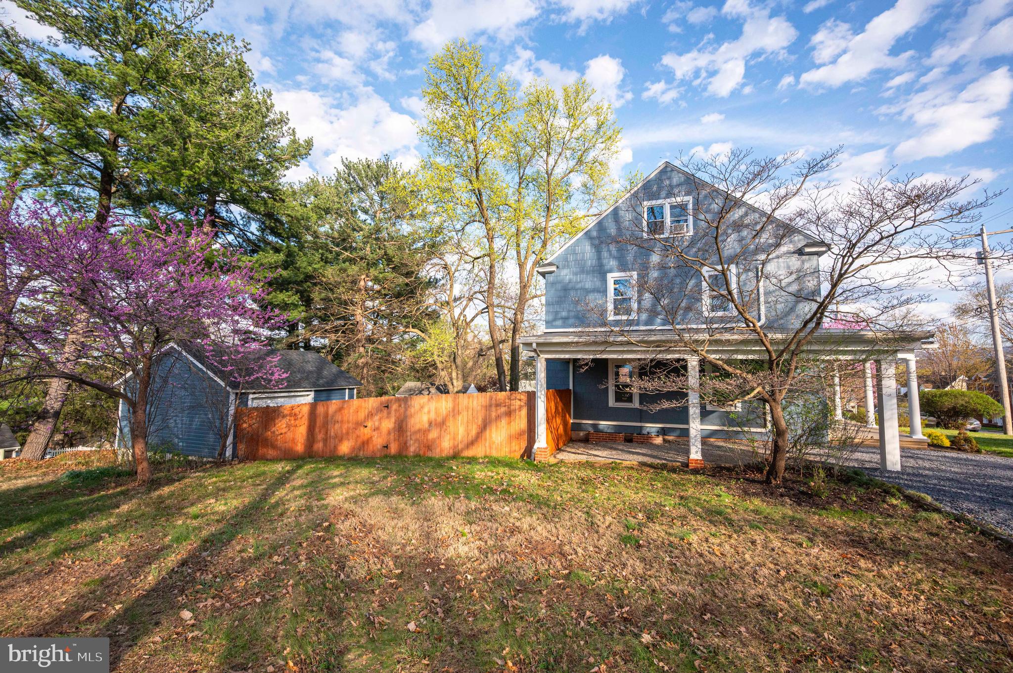 EDGEWOOD PARK - Residential