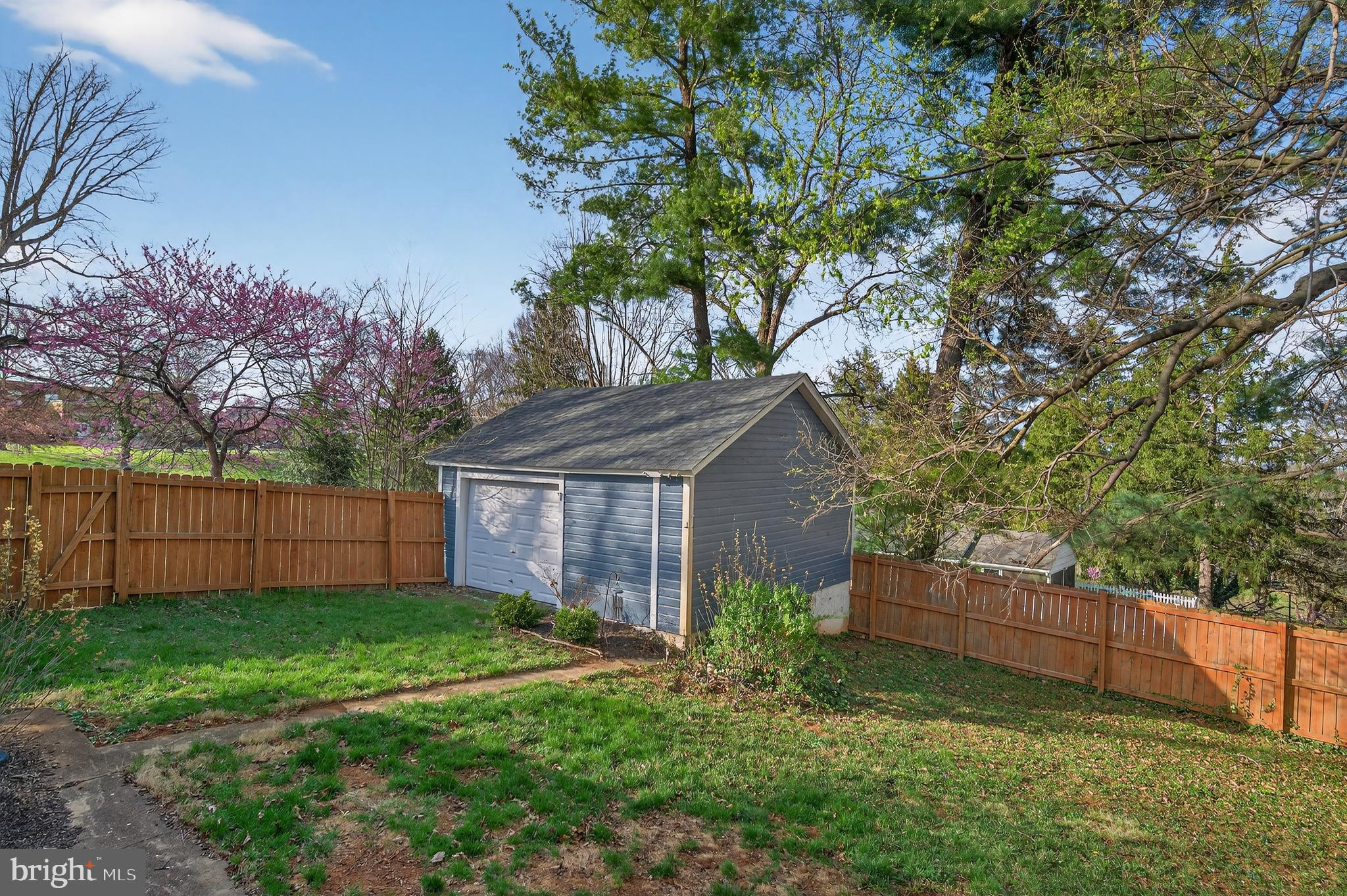 EDGEWOOD PARK - Residential