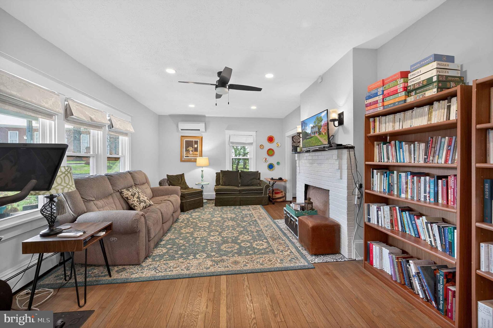 EDGEWOOD PARK - Residential