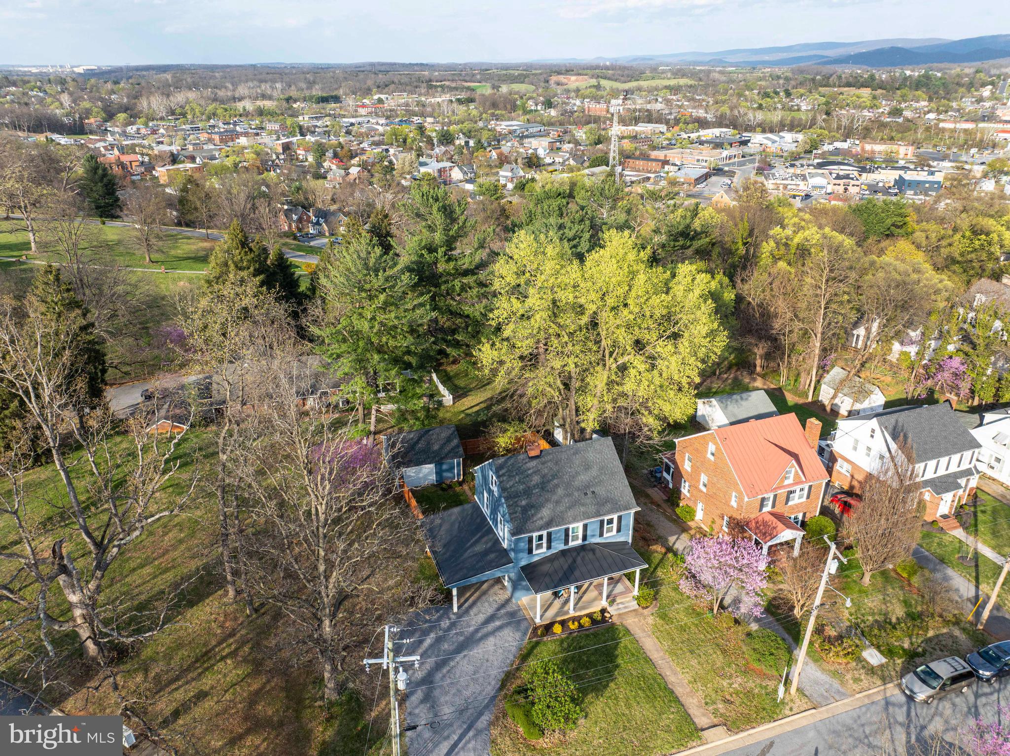 EDGEWOOD PARK - Residential