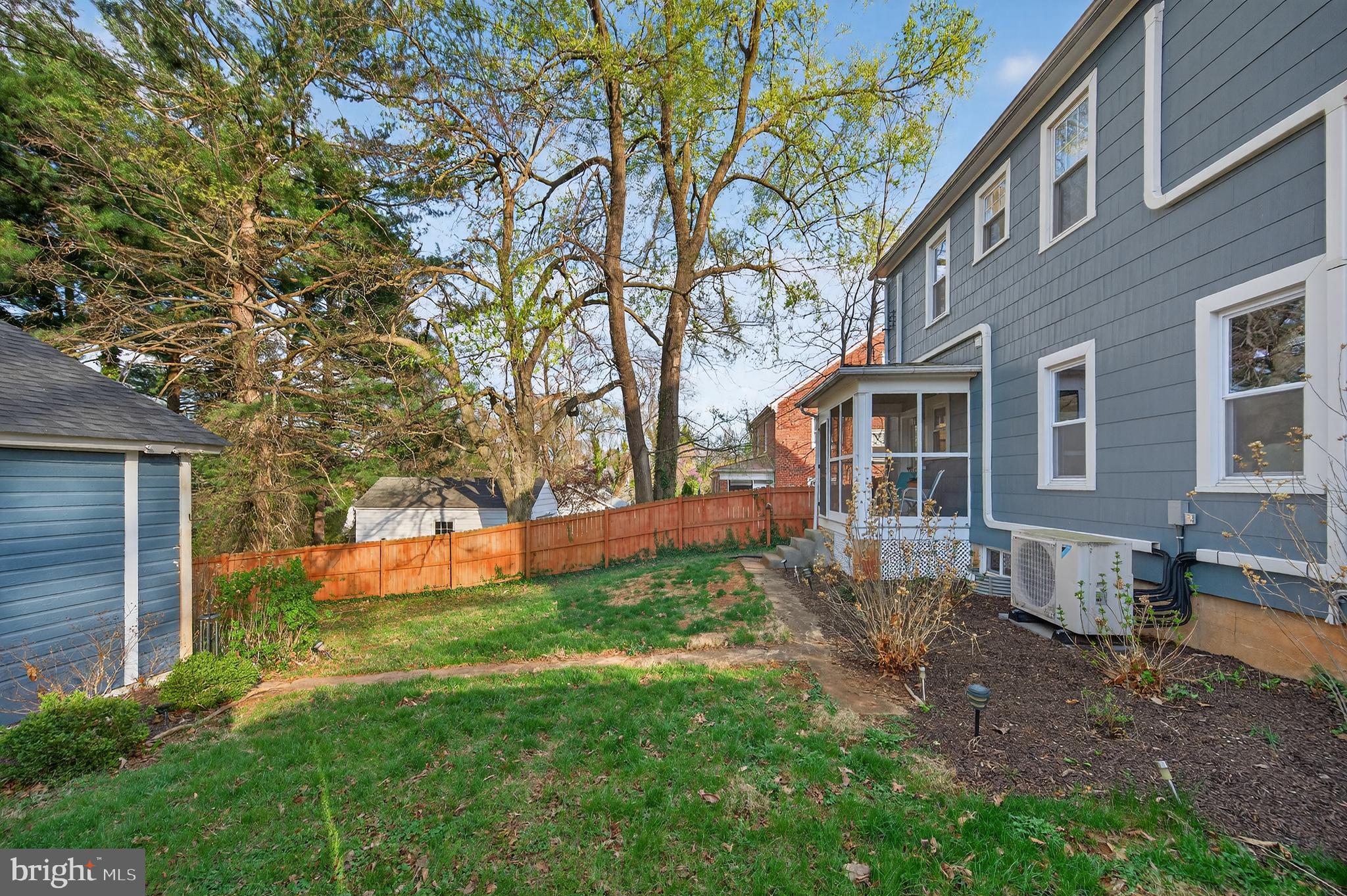 EDGEWOOD PARK - Residential