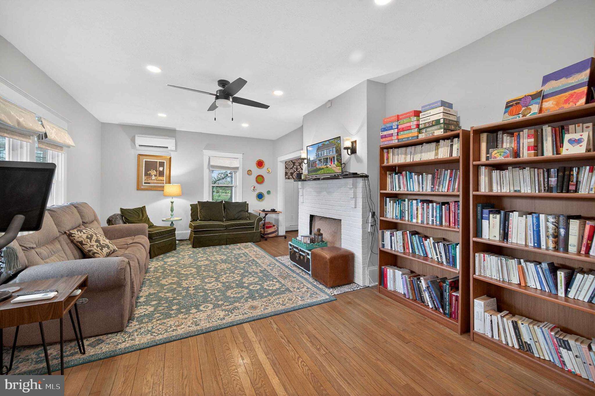 EDGEWOOD PARK - Residential