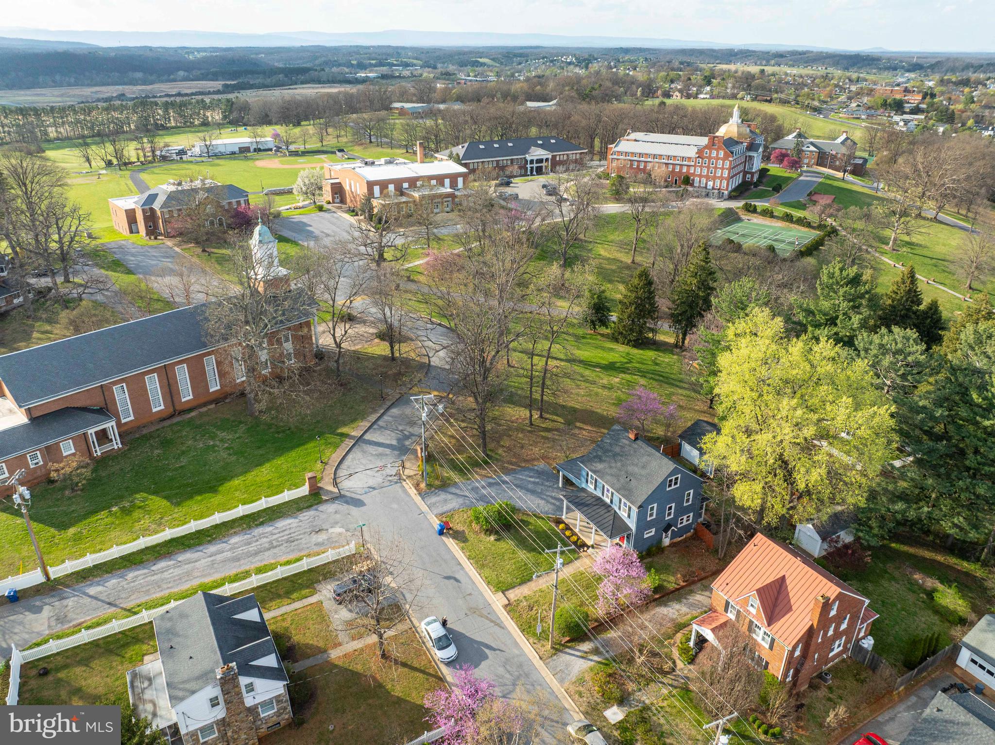 EDGEWOOD PARK - Residential