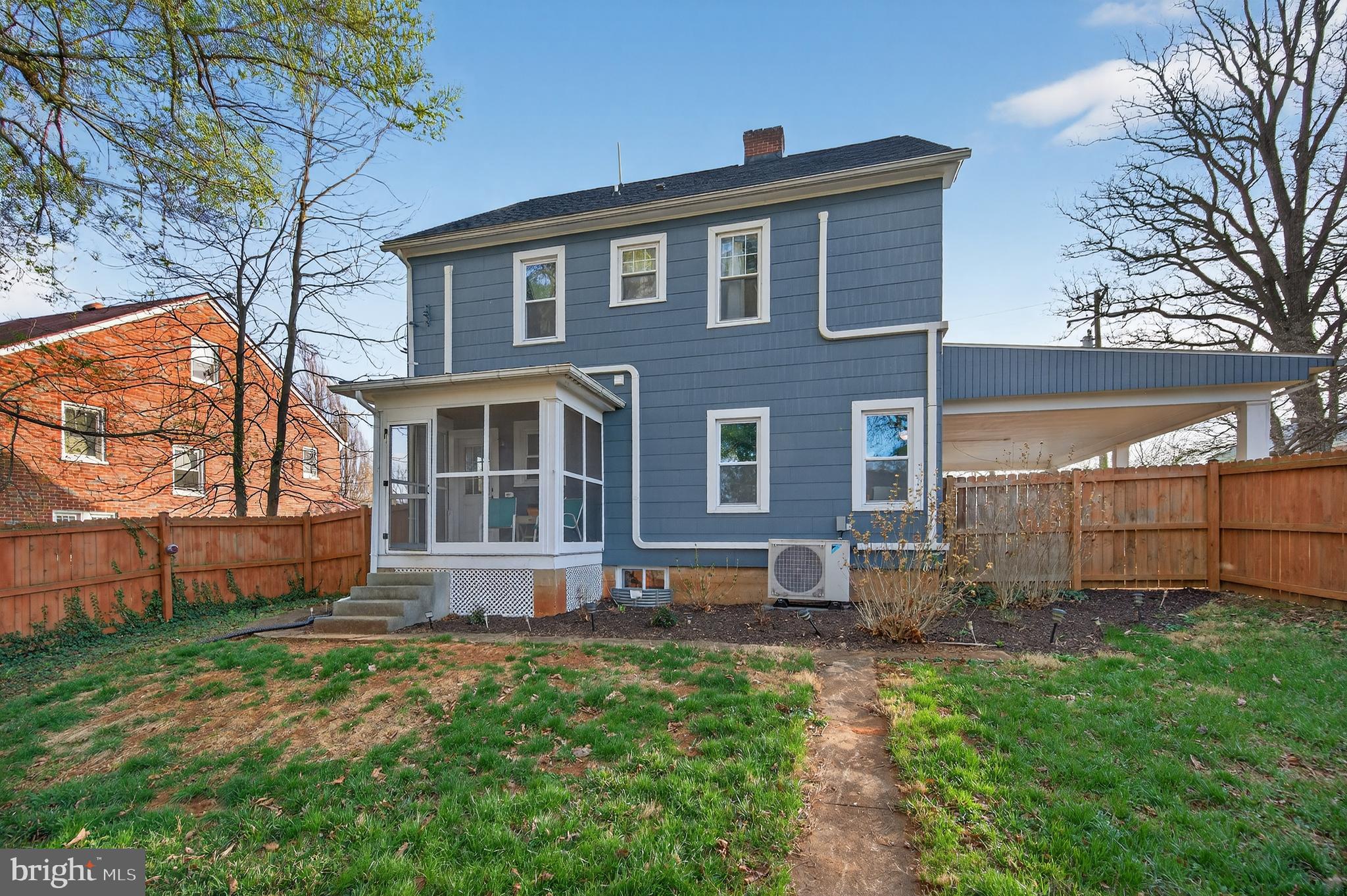 EDGEWOOD PARK - Residential