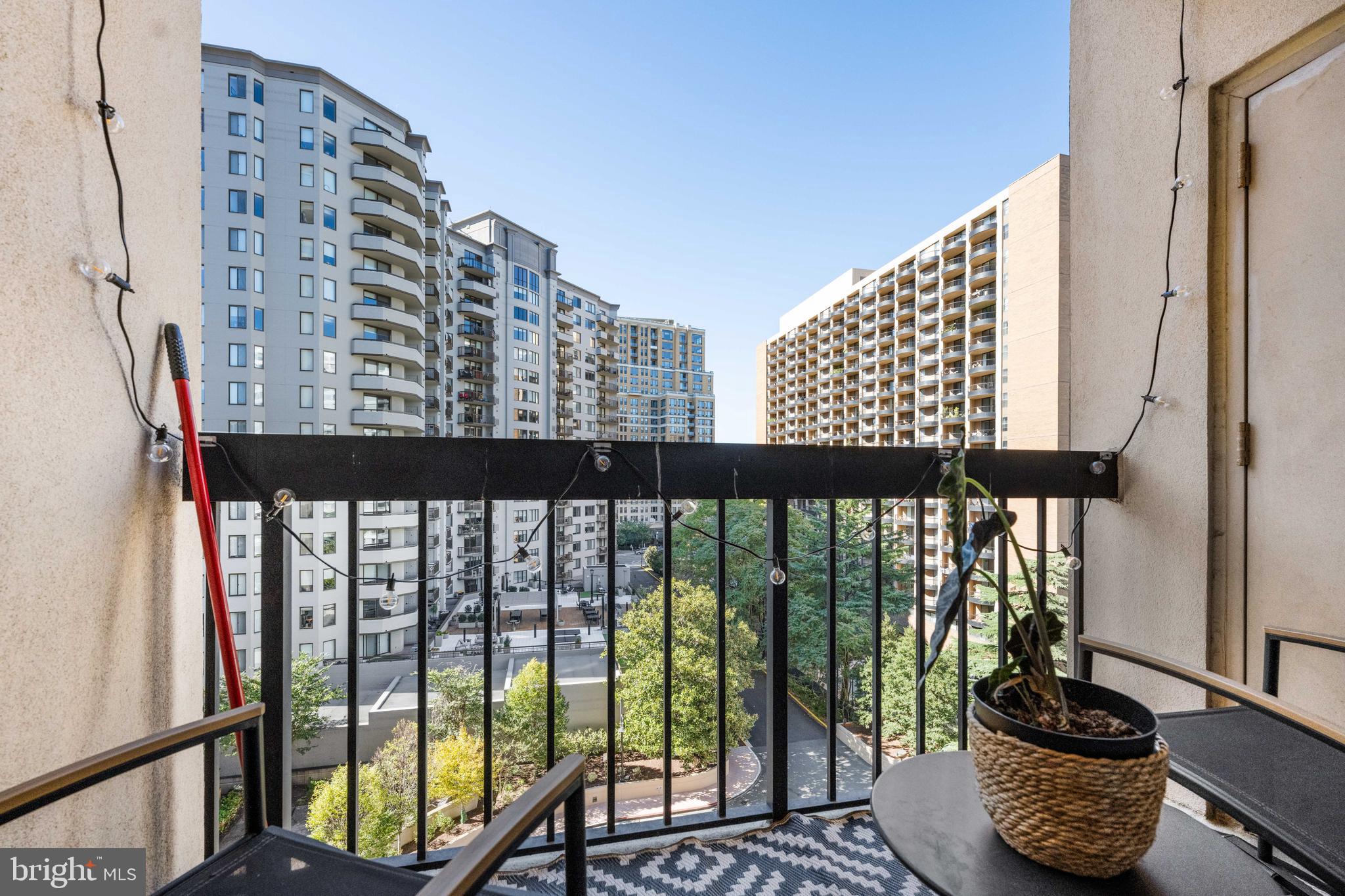 BELLA VISTA - Residential