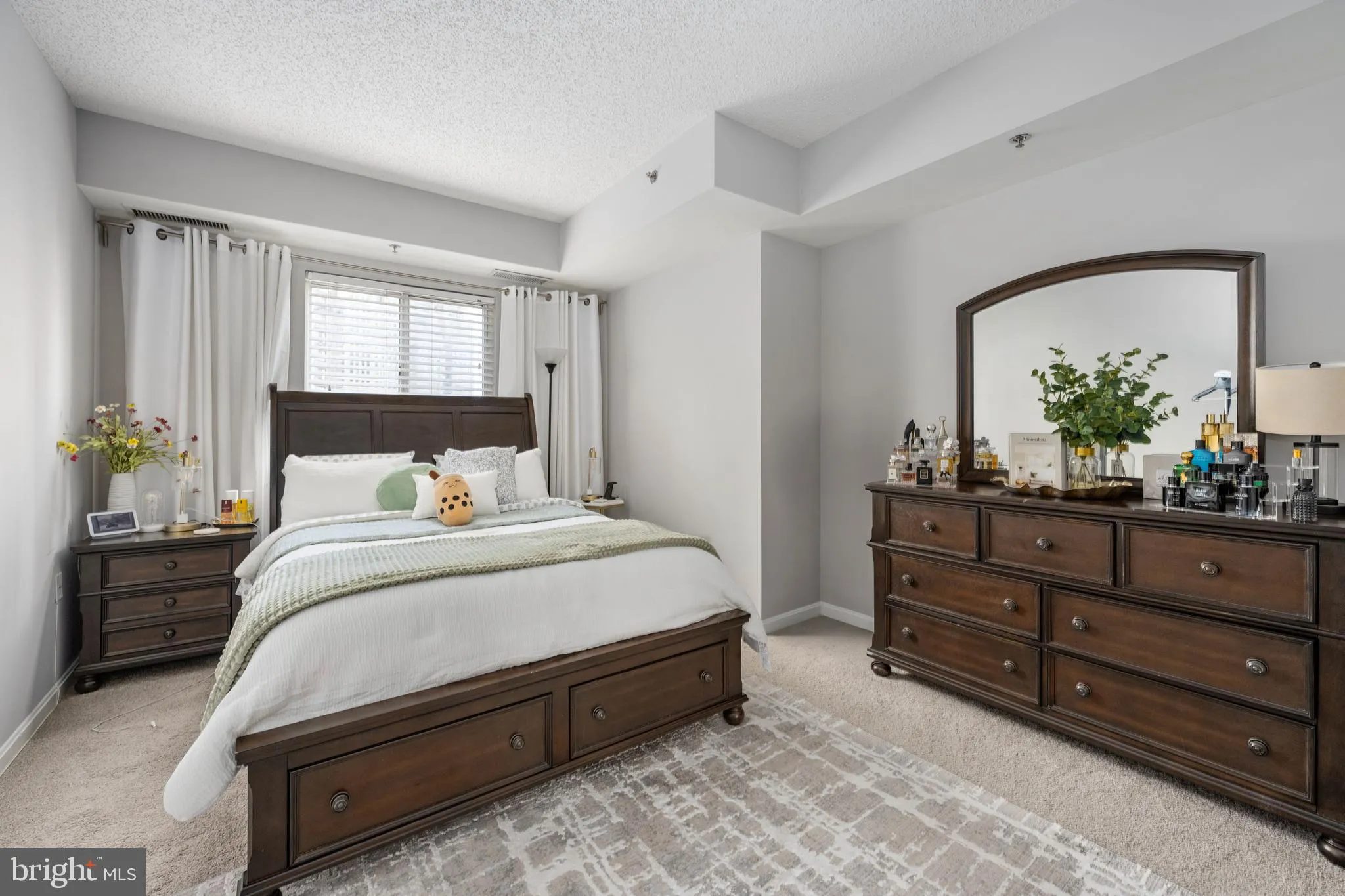 Arlington, Virginia 22202, United States, 1 Bedroom Bedrooms, ,1 BathroomBathrooms,Residential,Coming Soon,227668