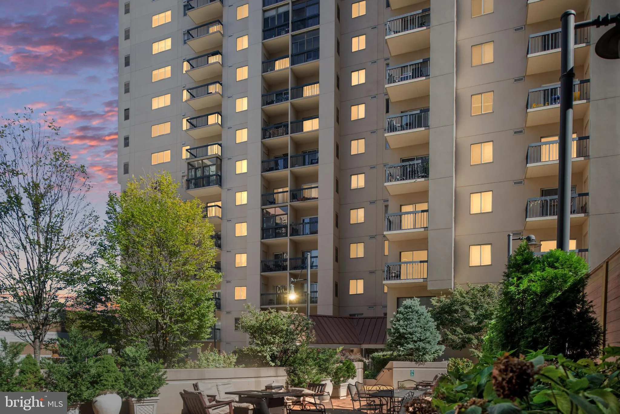 Arlington, Virginia 22202, United States, 1 Bedroom Bedrooms, ,1 BathroomBathrooms,Residential,Coming Soon,227668