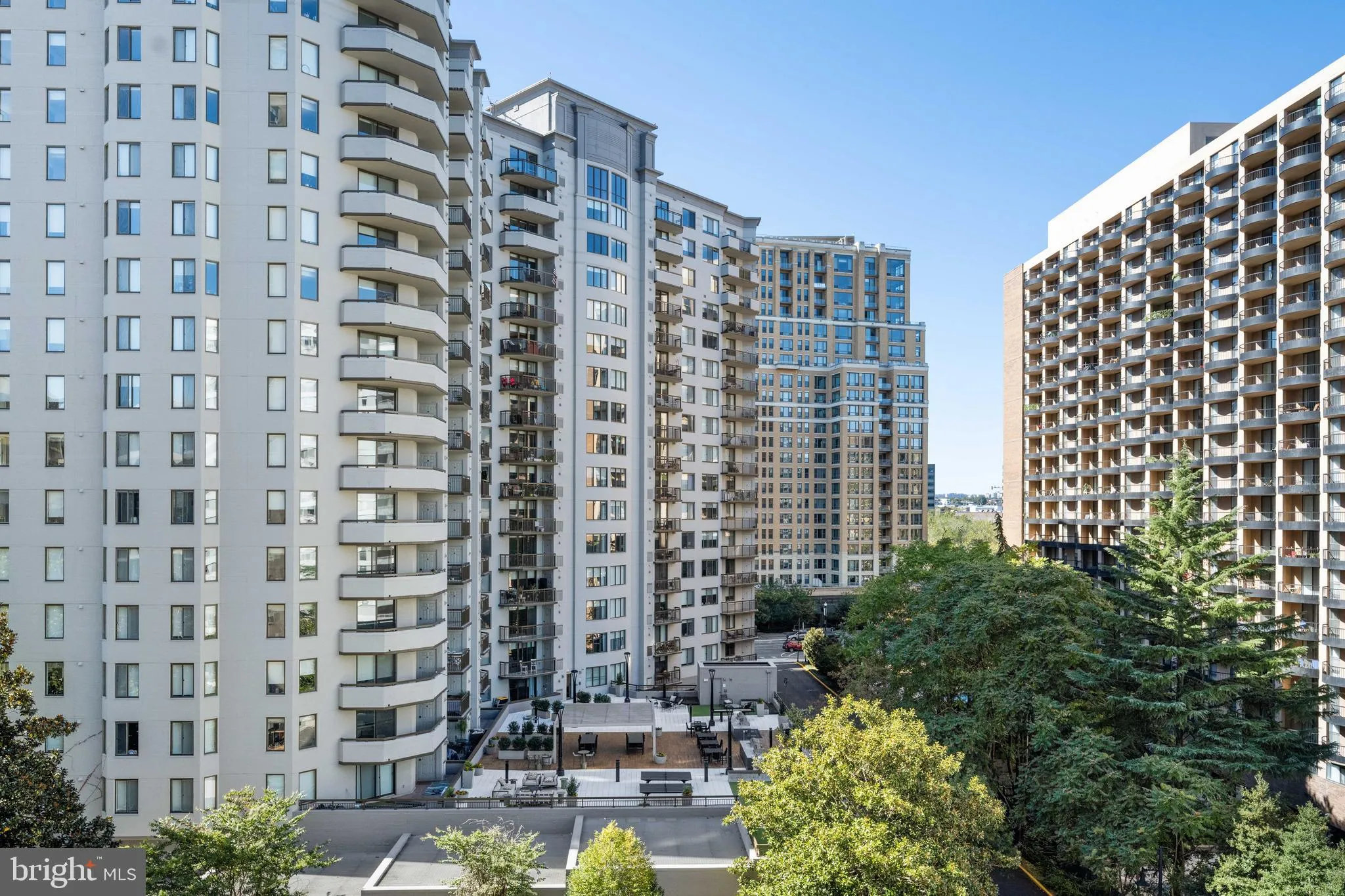 Arlington, Virginia 22202, United States, 1 Bedroom Bedrooms, ,1 BathroomBathrooms,Residential,Coming Soon,227668