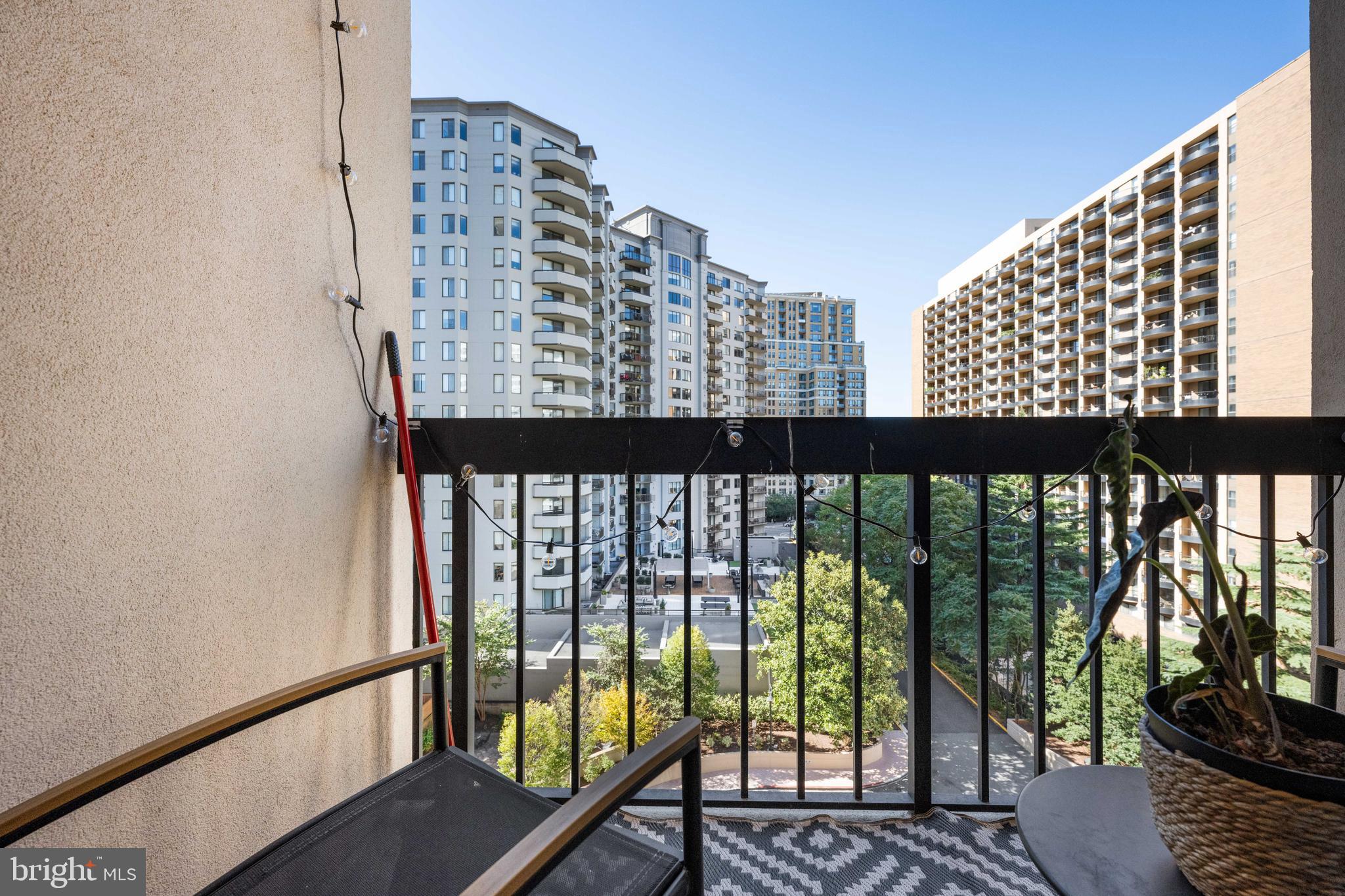 BELLA VISTA - Residential