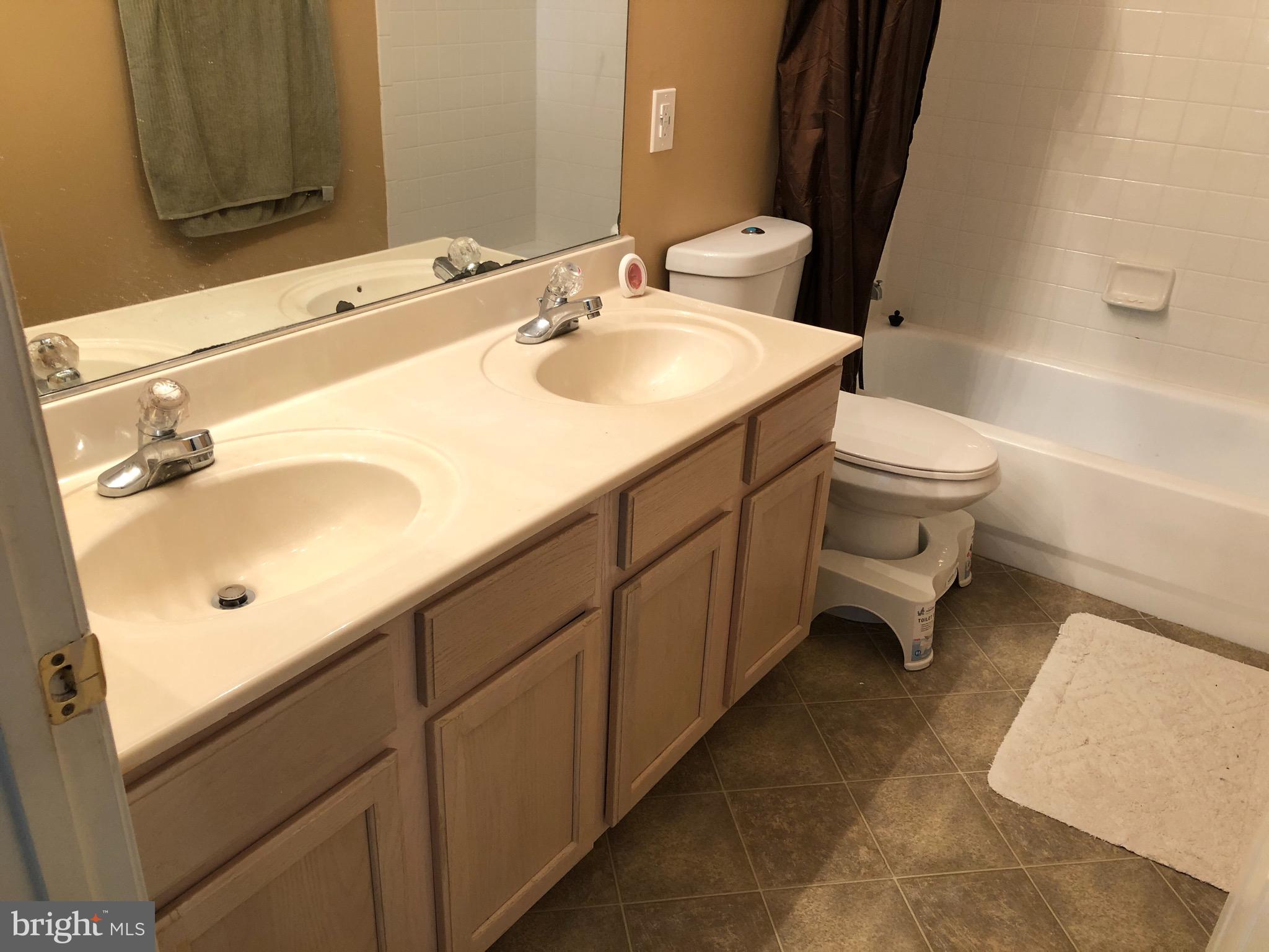 ARAGONA VILLAGE - Residential