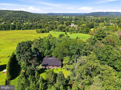 Homes For Sale - 195 Woodhill Road<br/> NEWTOWN, PA 18940