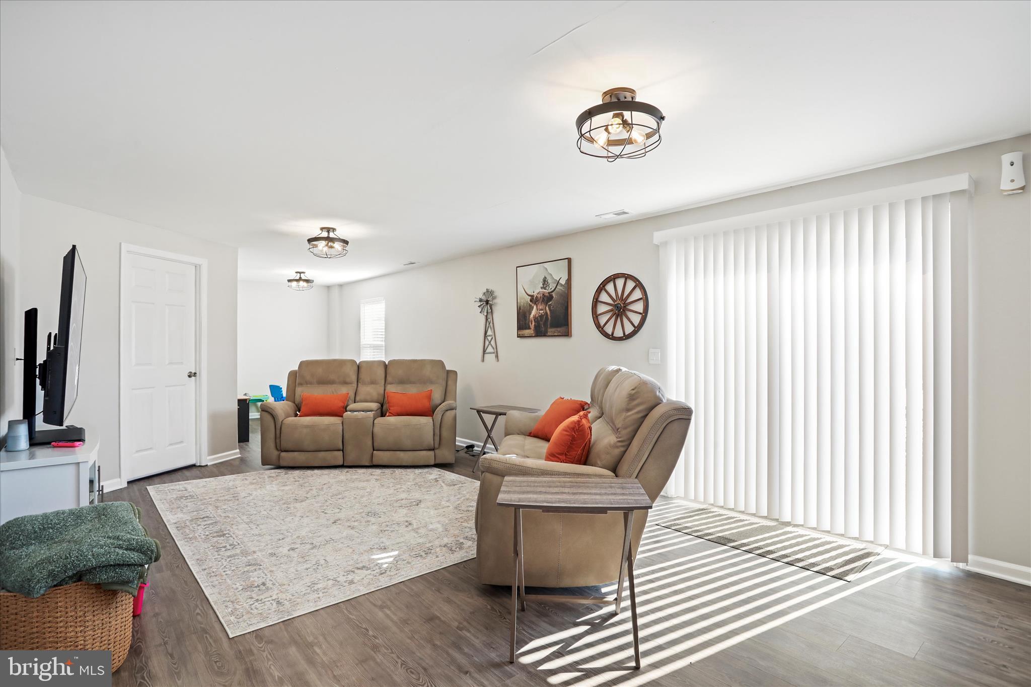 COYOTE RUN - Residential