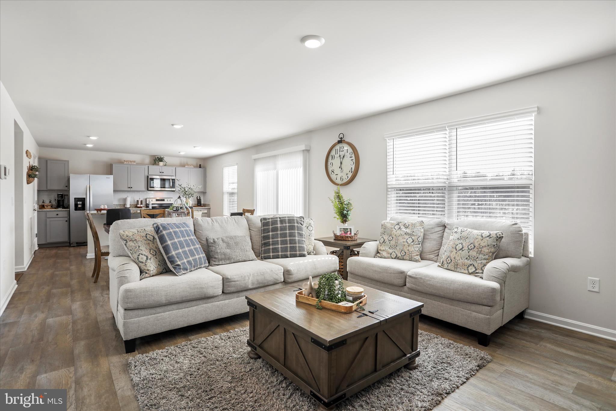 COYOTE RUN - Residential