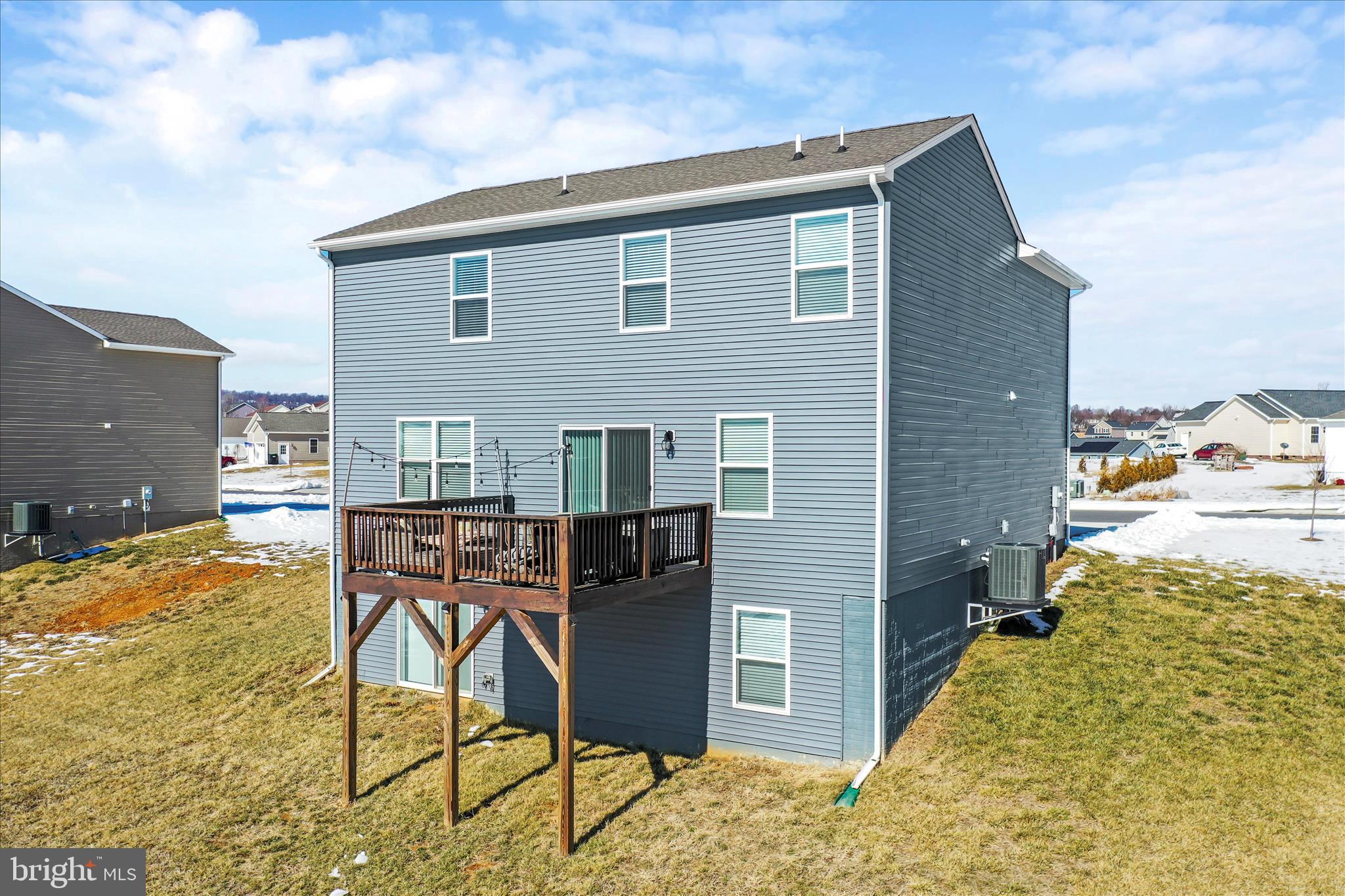 COYOTE RUN - Residential