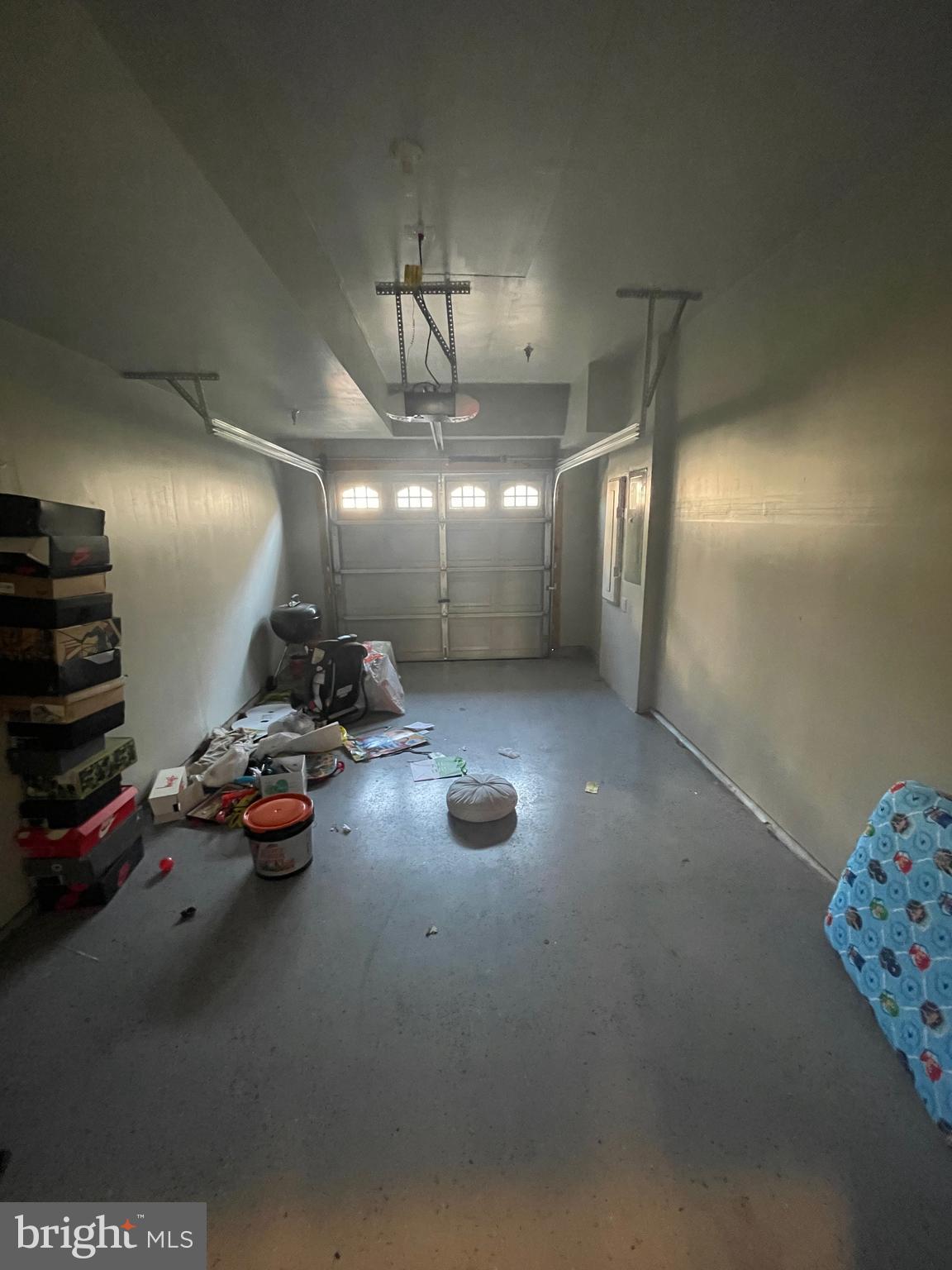 OXFORD SQUARE - Residential Lease