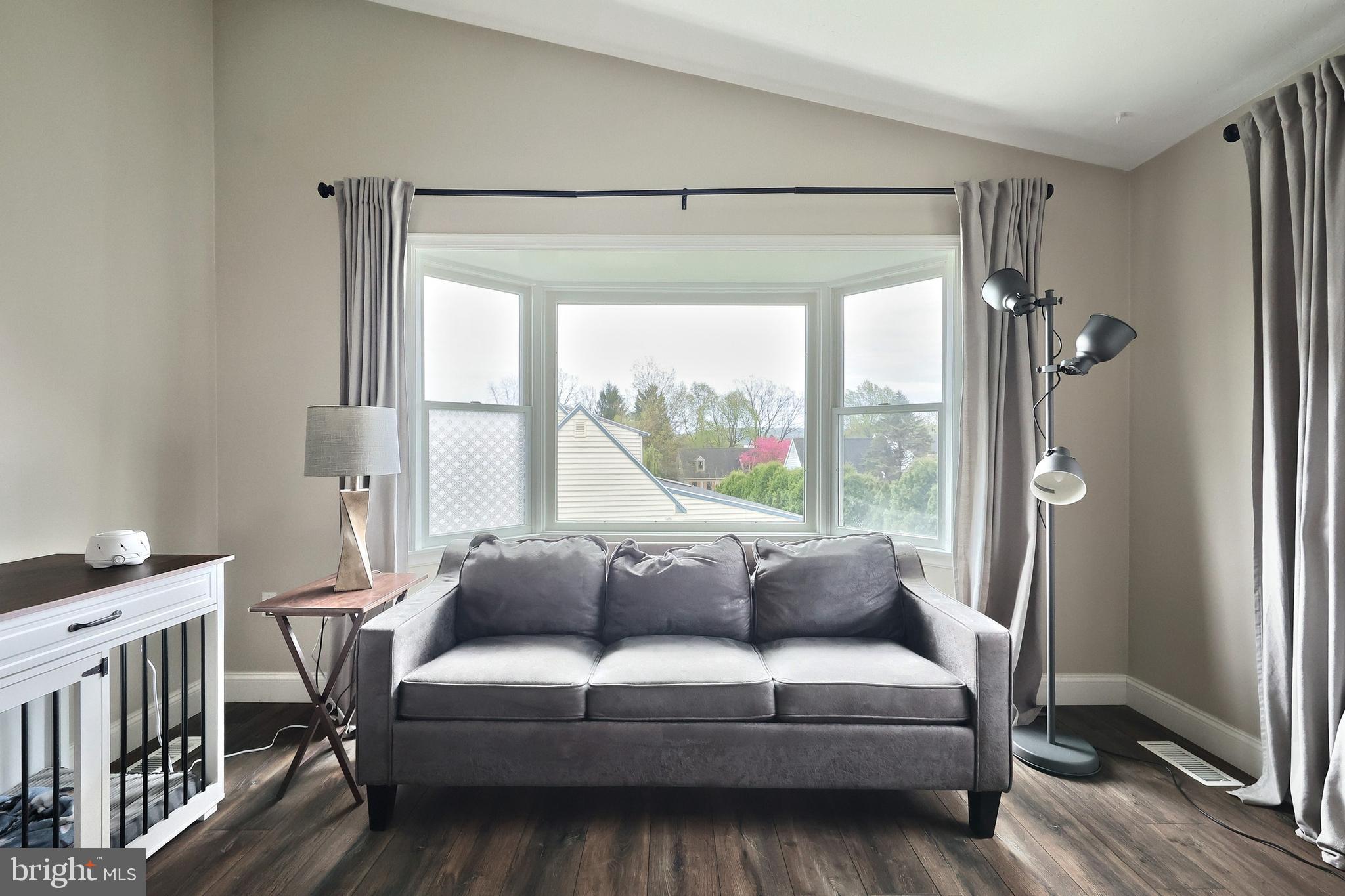 WASHINGTON SQUARE - Residential