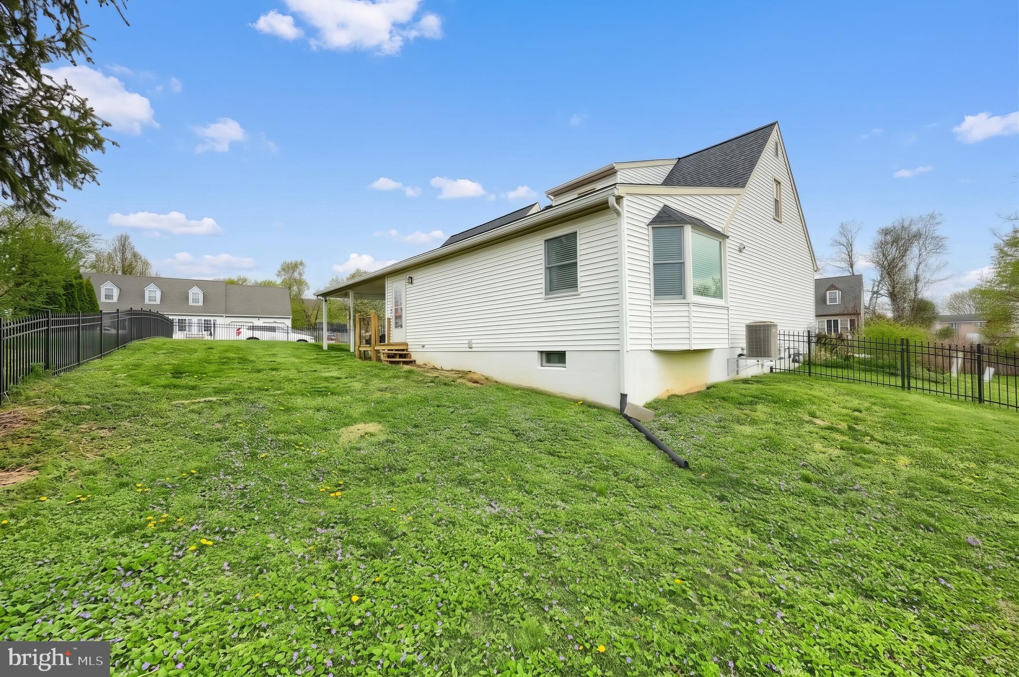 WASHINGTON SQUARE - Residential