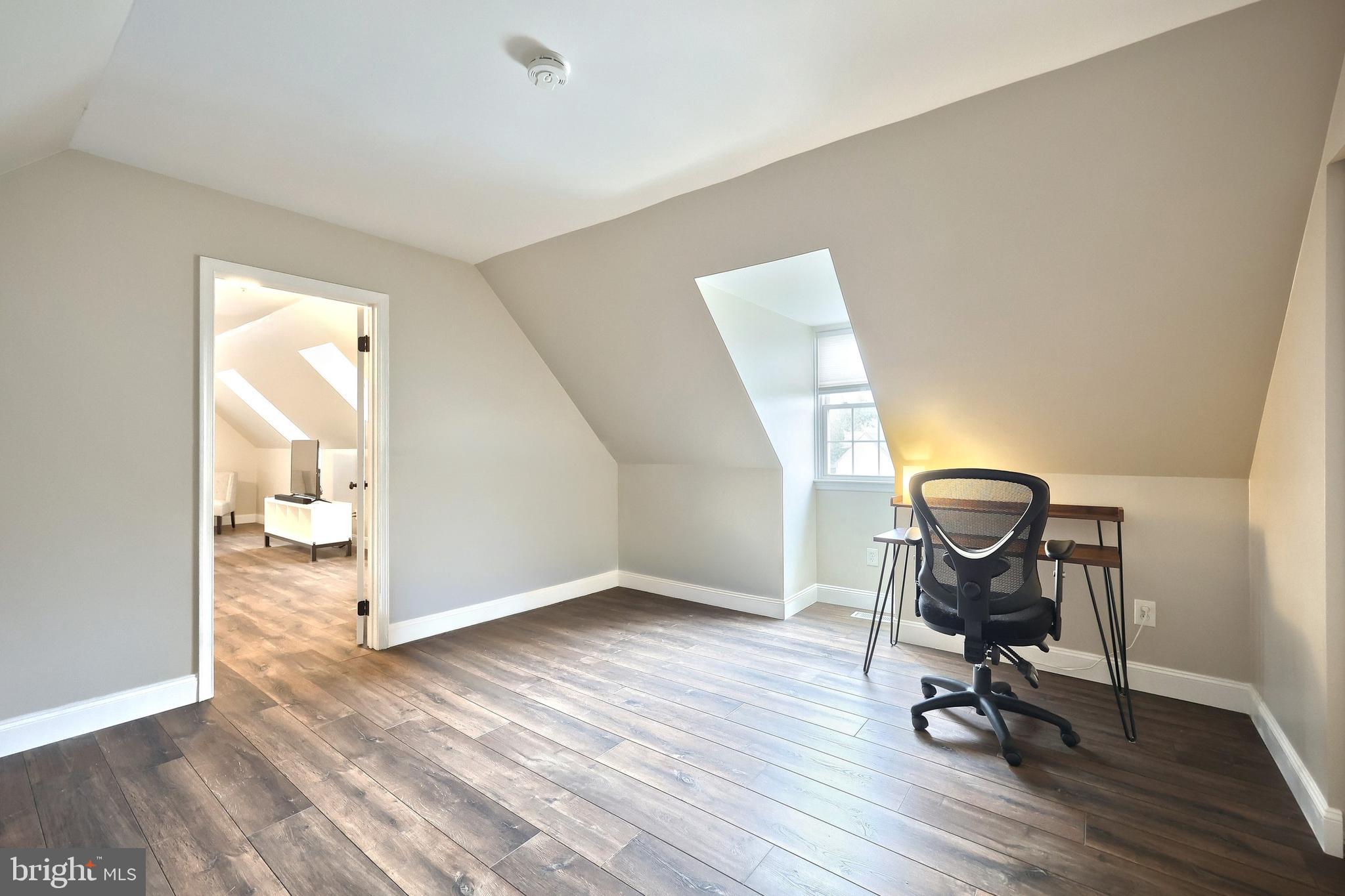 WASHINGTON SQUARE - Residential