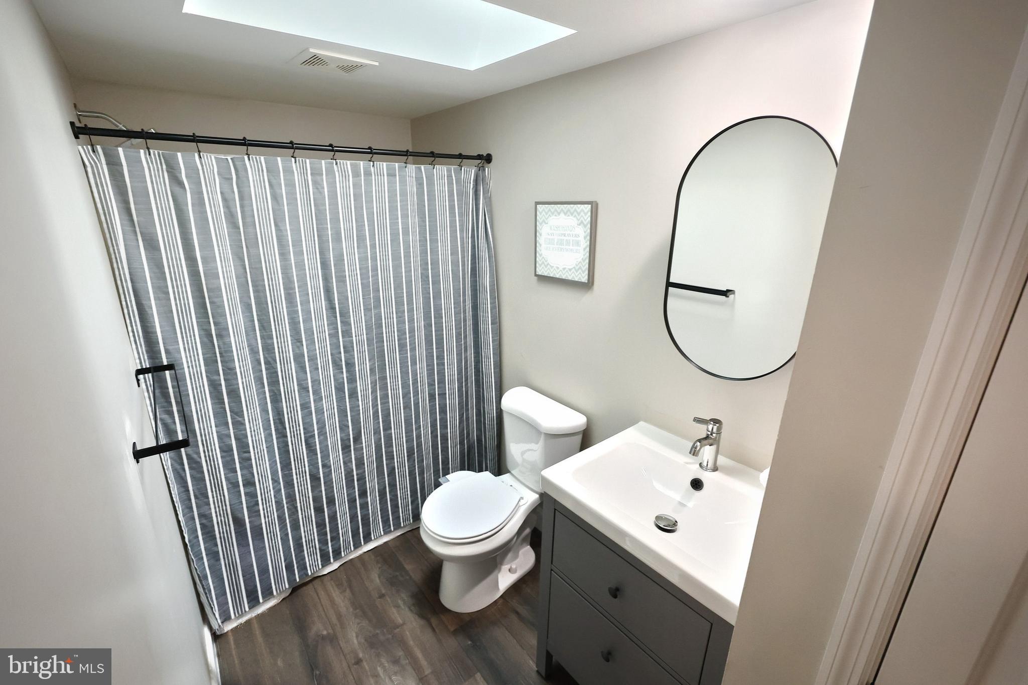 WASHINGTON SQUARE - Residential