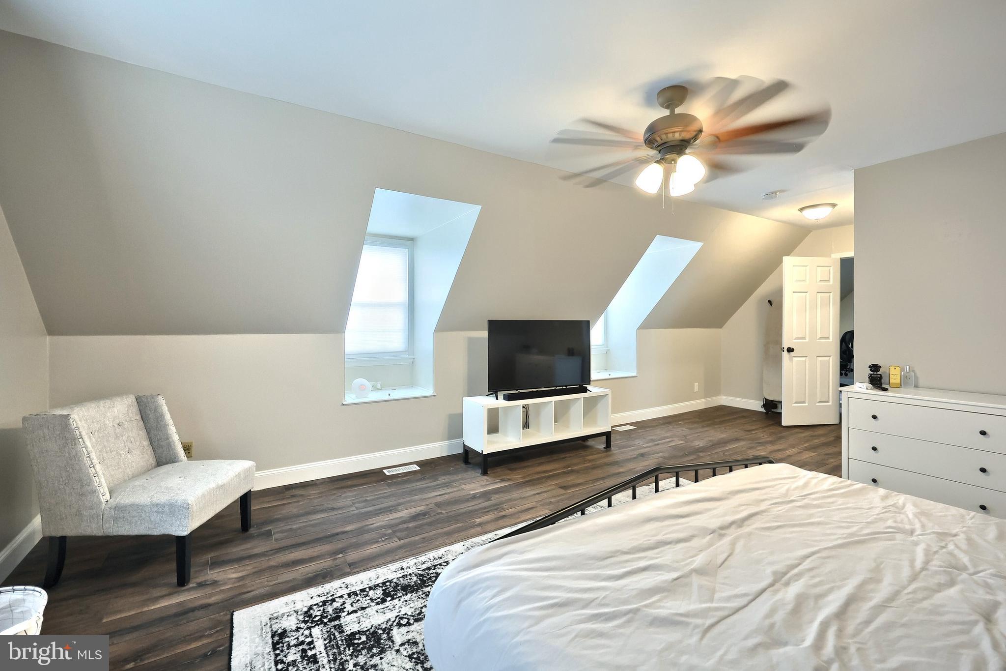 WASHINGTON SQUARE - Residential