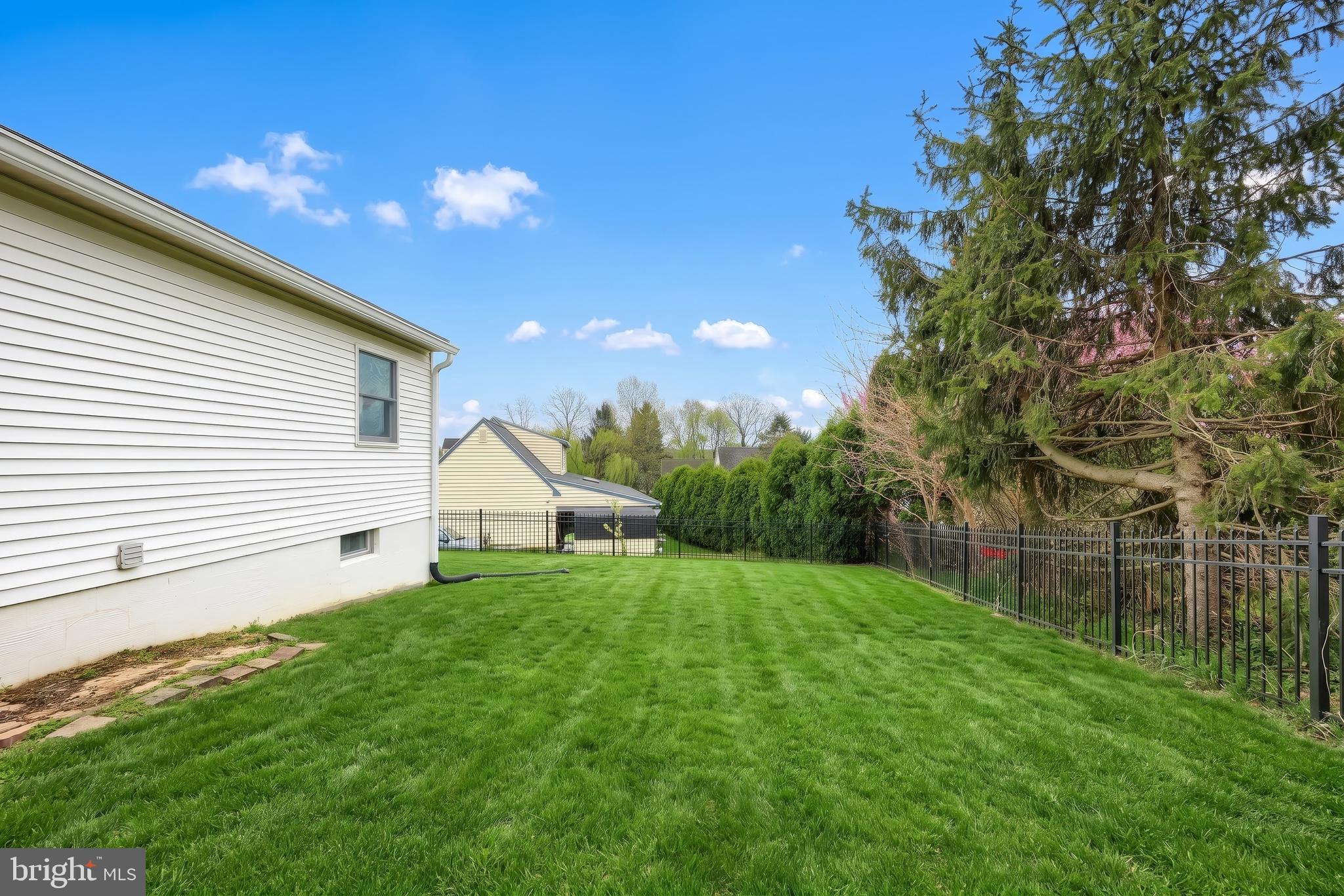 WASHINGTON SQUARE - Residential