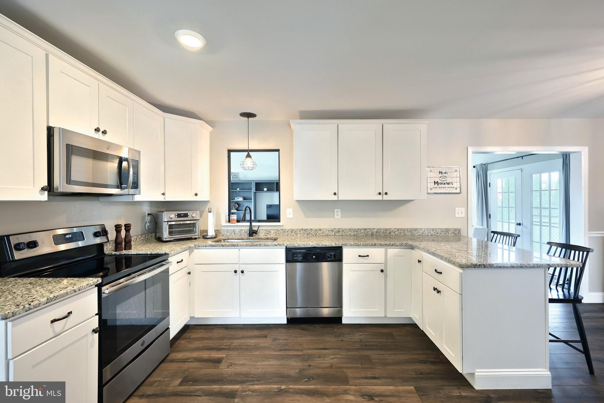 WASHINGTON SQUARE - Residential