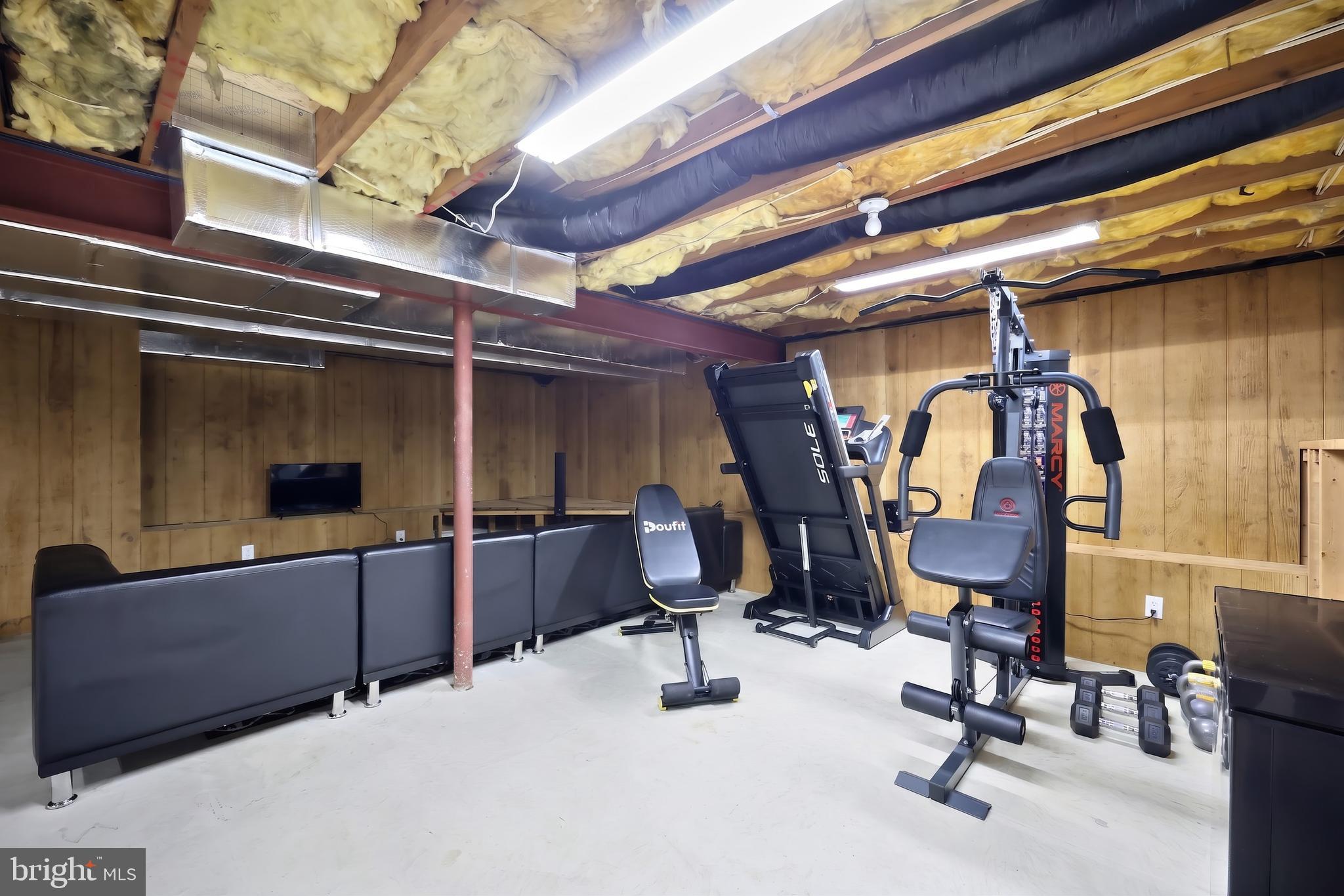 WASHINGTON SQUARE - Residential