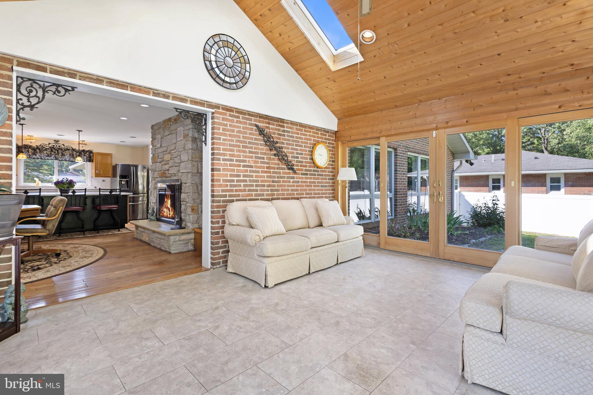 SYLVAN VIEW ON MAGOTHY - Residential