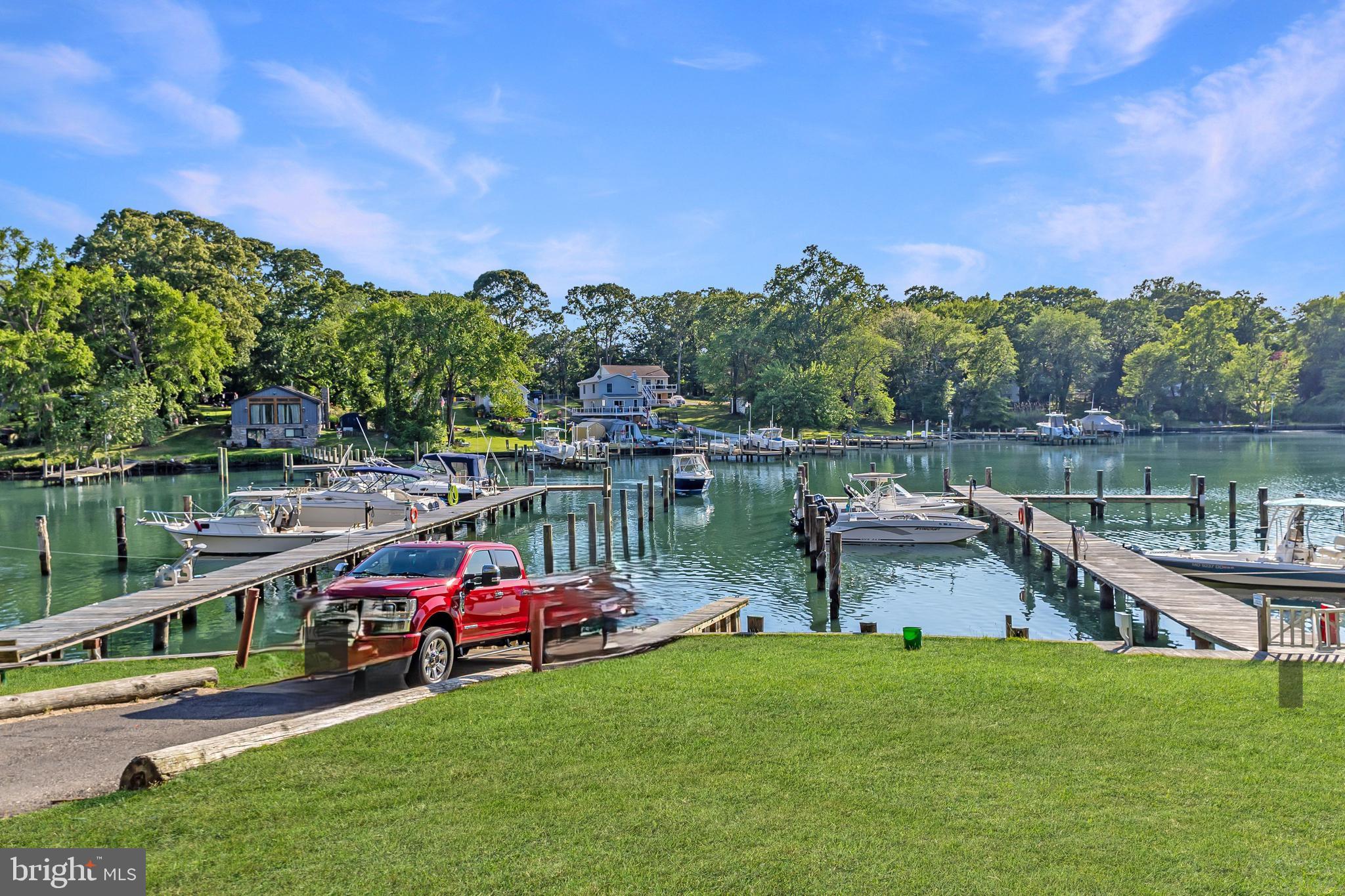 SYLVAN VIEW ON MAGOTHY - Residential