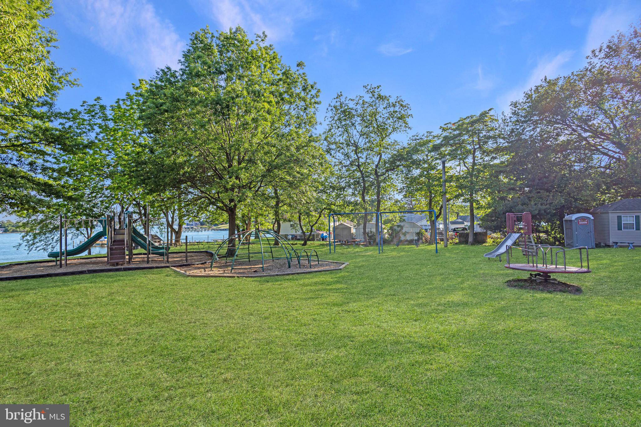 SYLVAN VIEW ON MAGOTHY - Residential