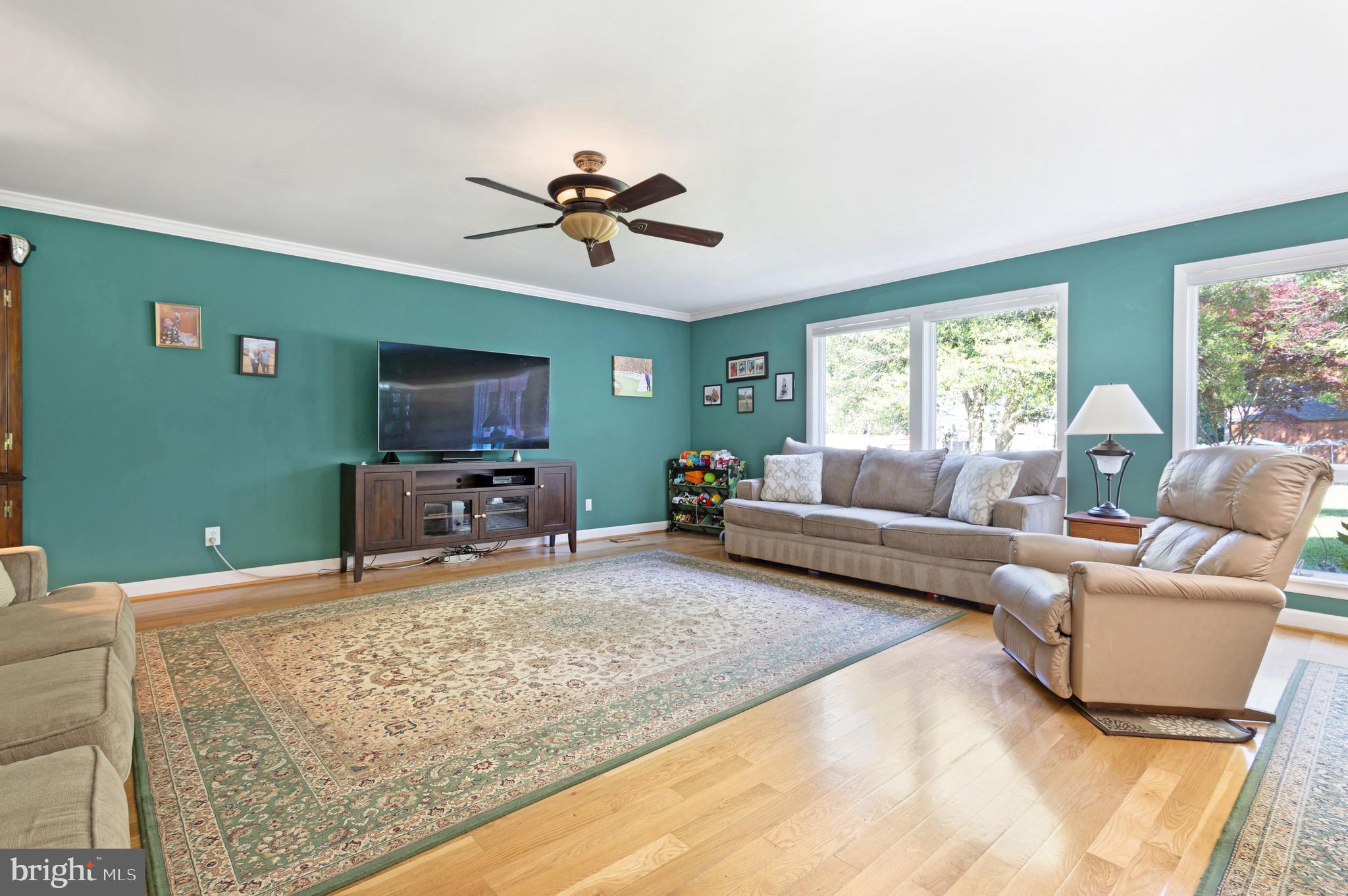 SYLVAN VIEW ON MAGOTHY - Residential