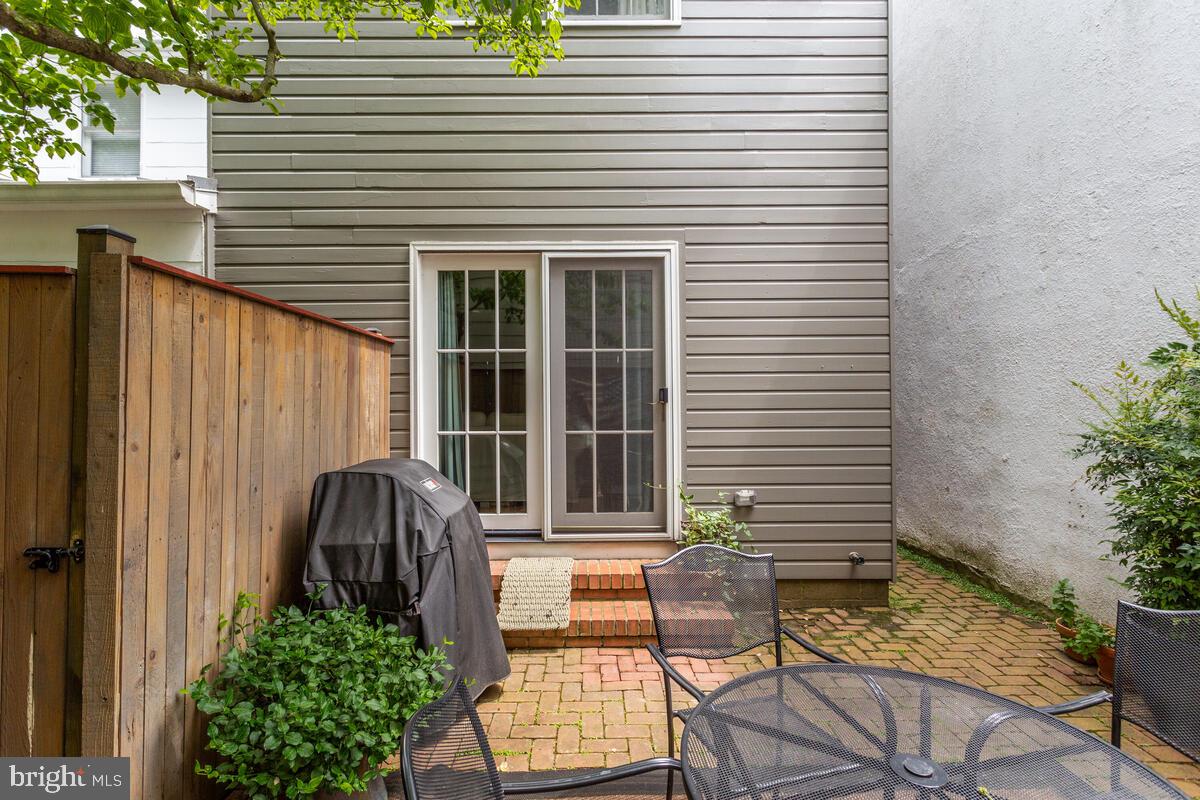 REGULARS - Residential