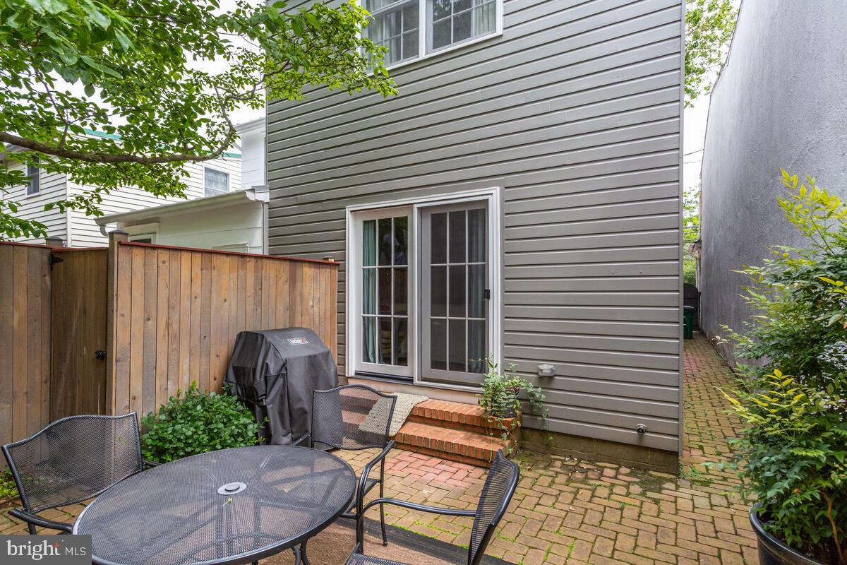 REGULARS - Residential