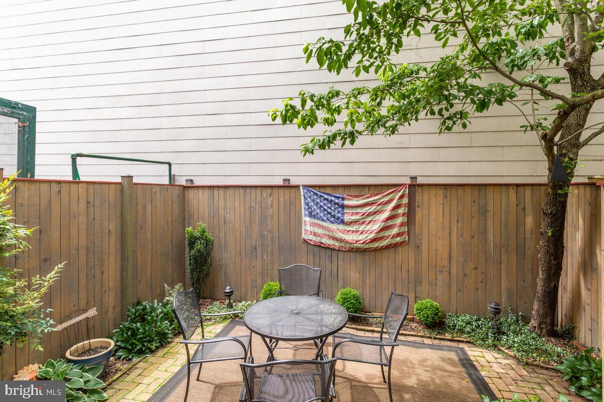 REGULARS - Residential