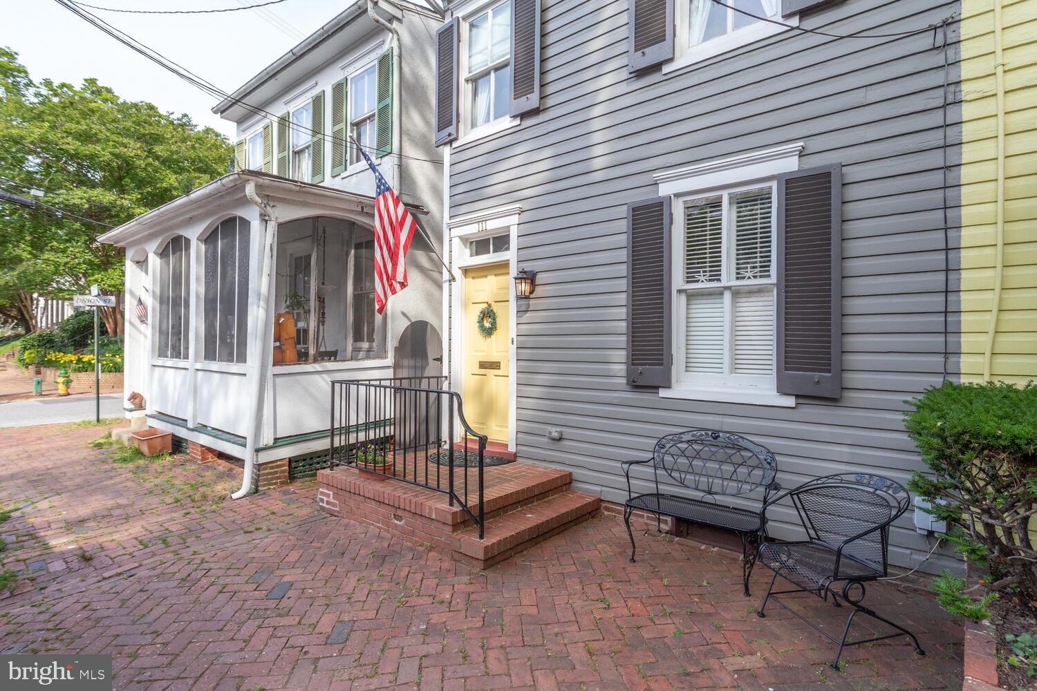 REGULARS - Residential