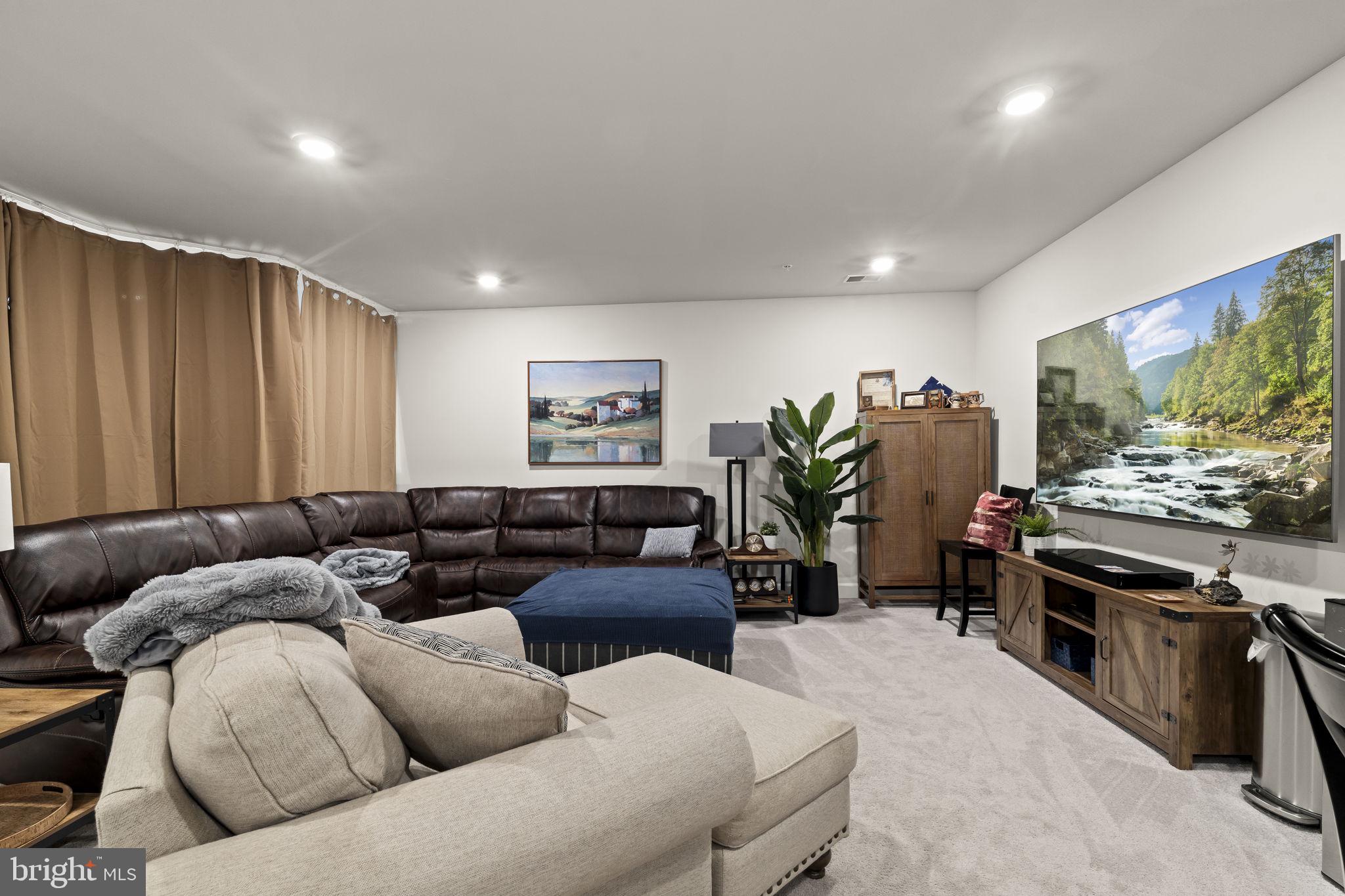 MALVERN CROSSING - Residential