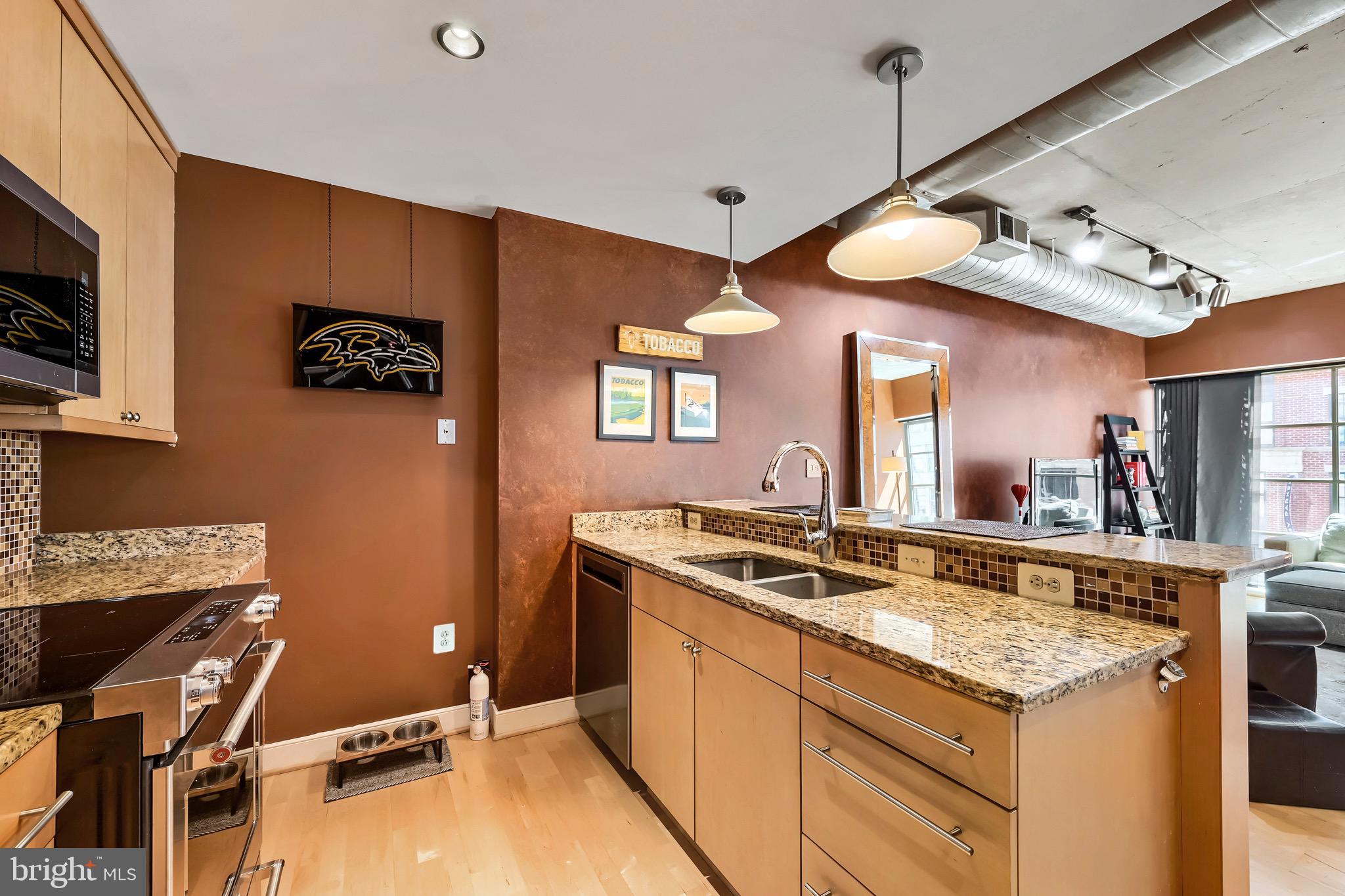 HARBOR EAST - Residential