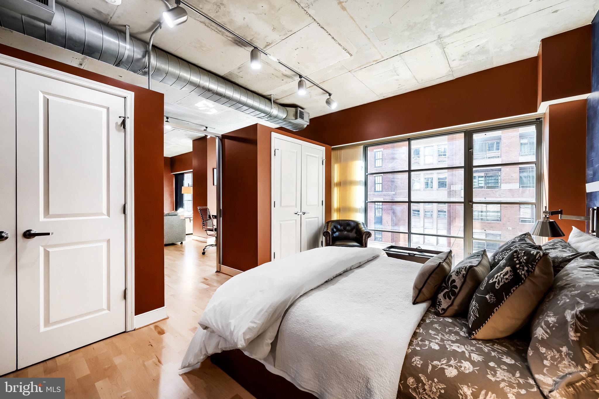 HARBOR EAST - Residential