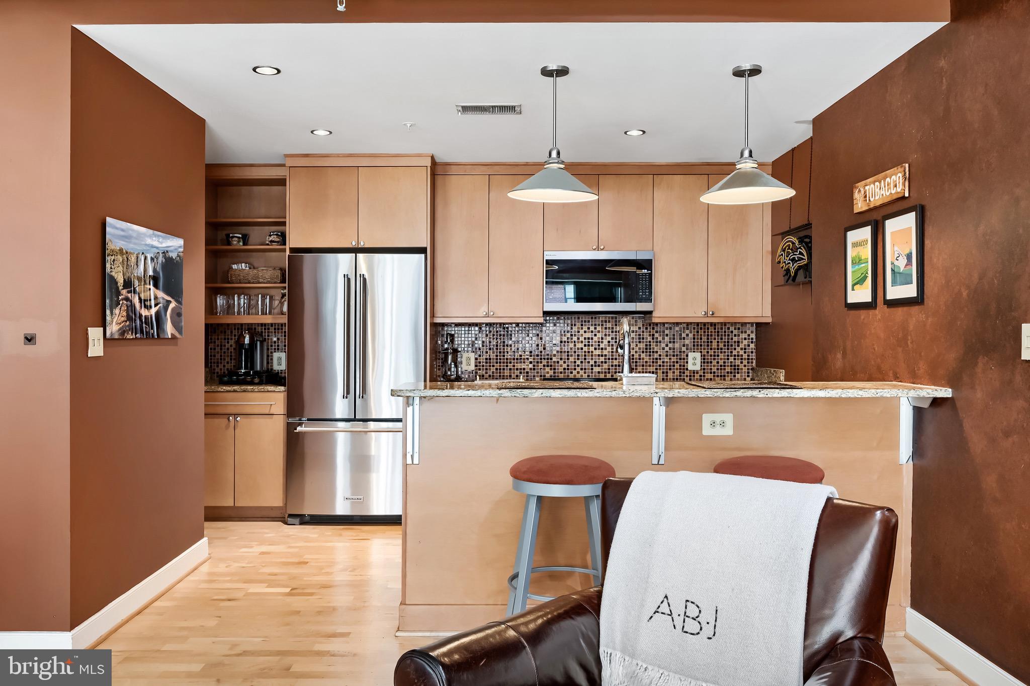 HARBOR EAST - Residential