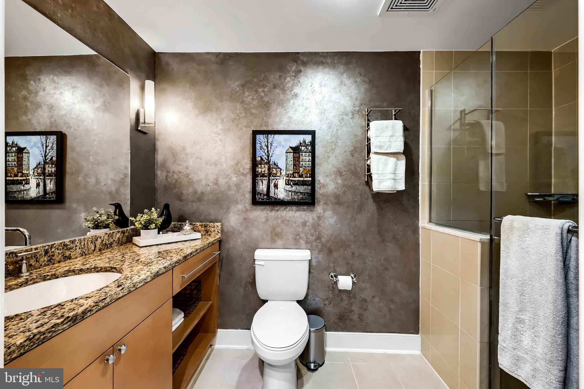 HARBOR EAST - Residential