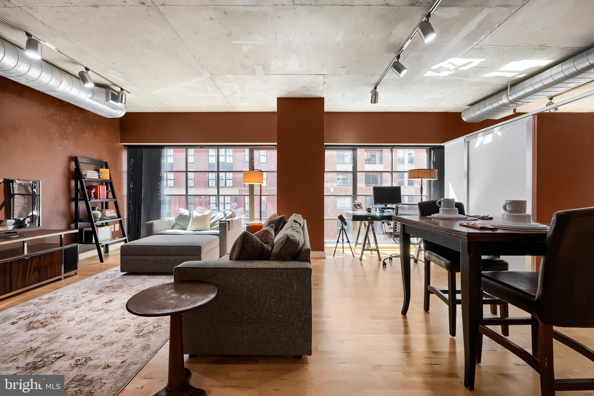 HARBOR EAST - Residential