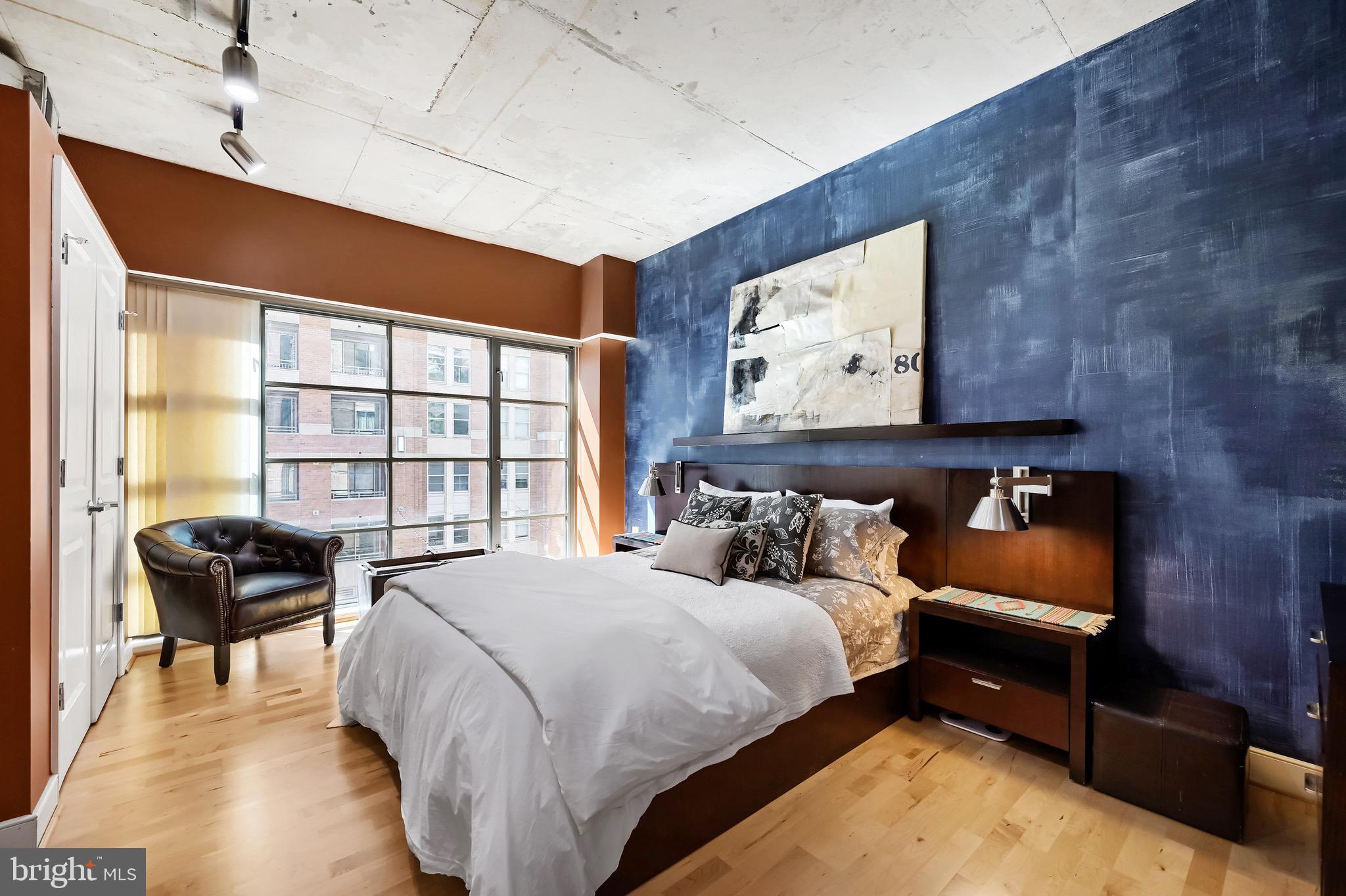 HARBOR EAST - Residential