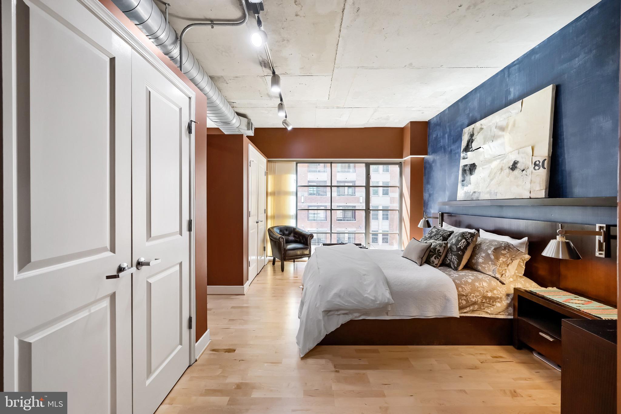 HARBOR EAST - Residential