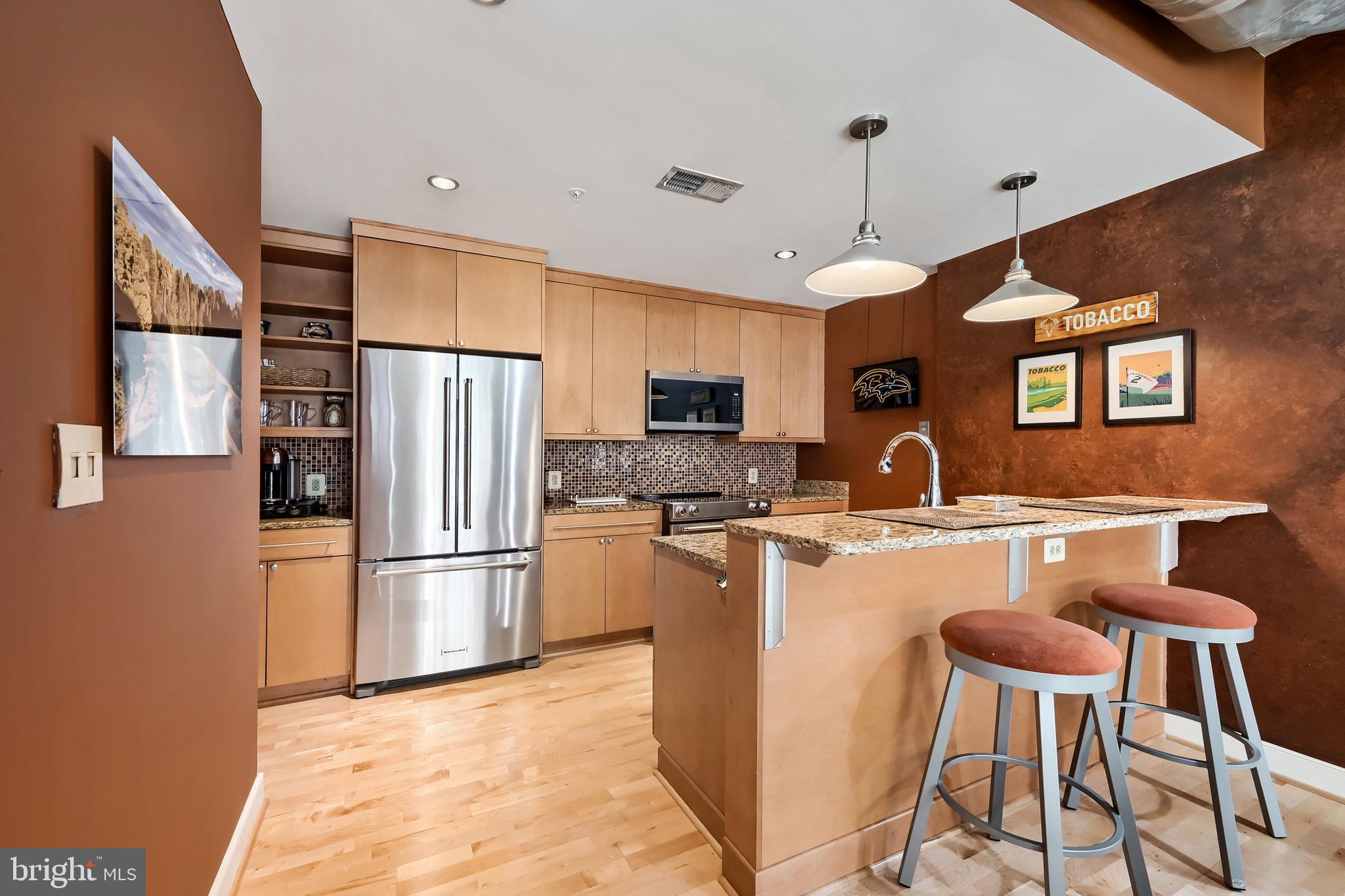 HARBOR EAST - Residential